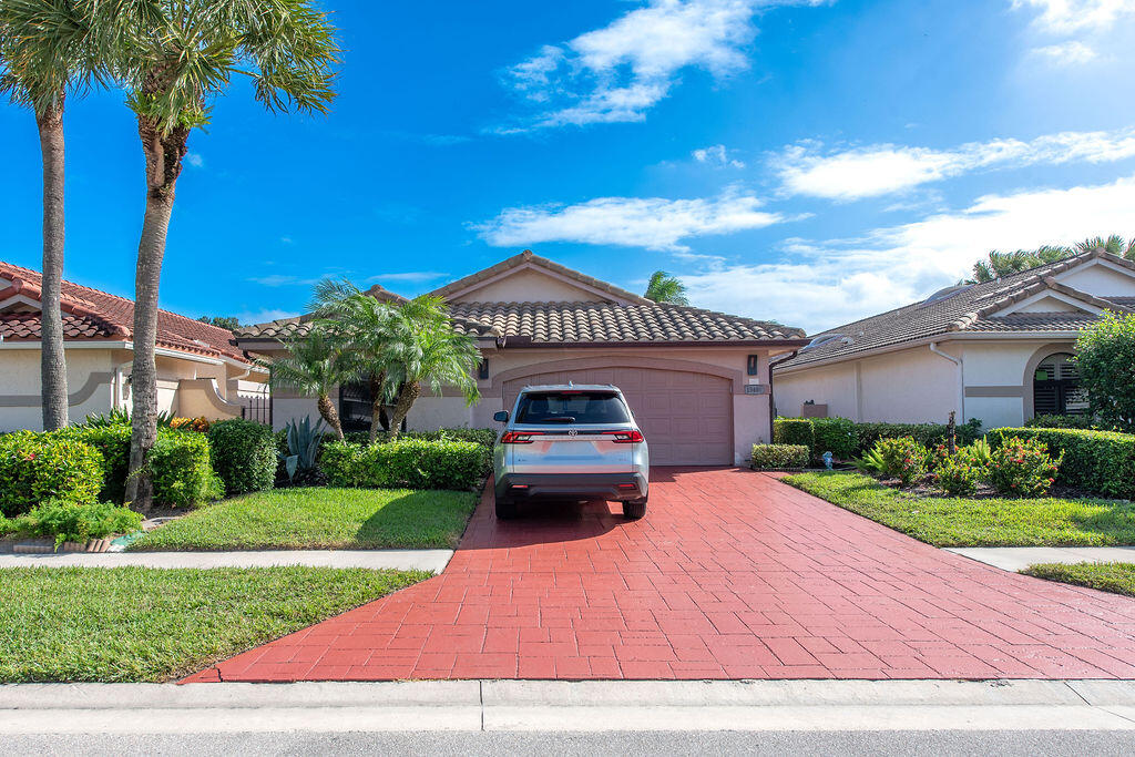 15408StrathearnDrive-2