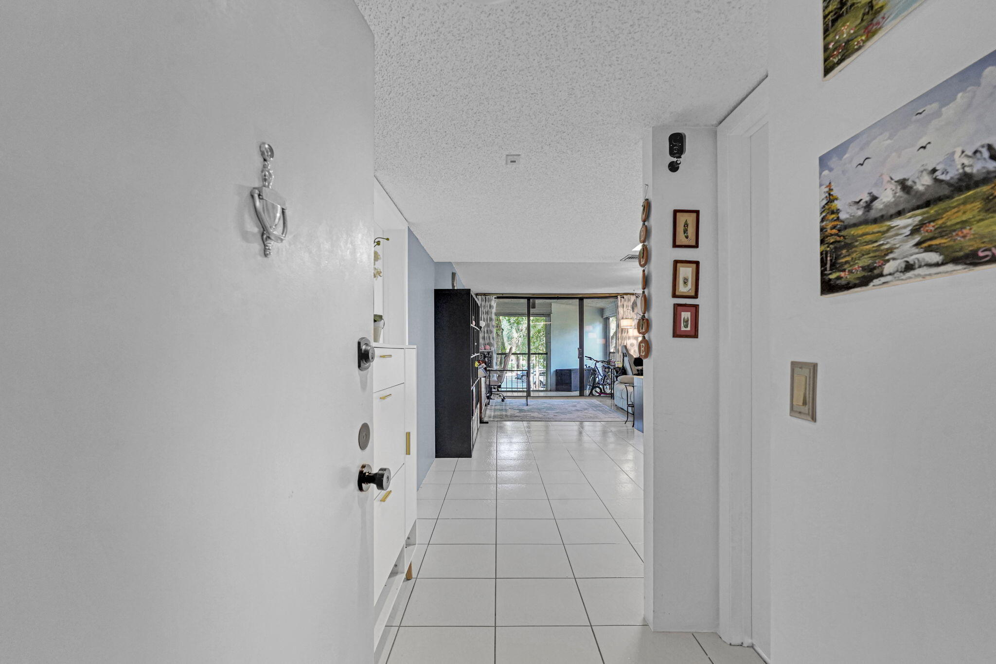 Entry way