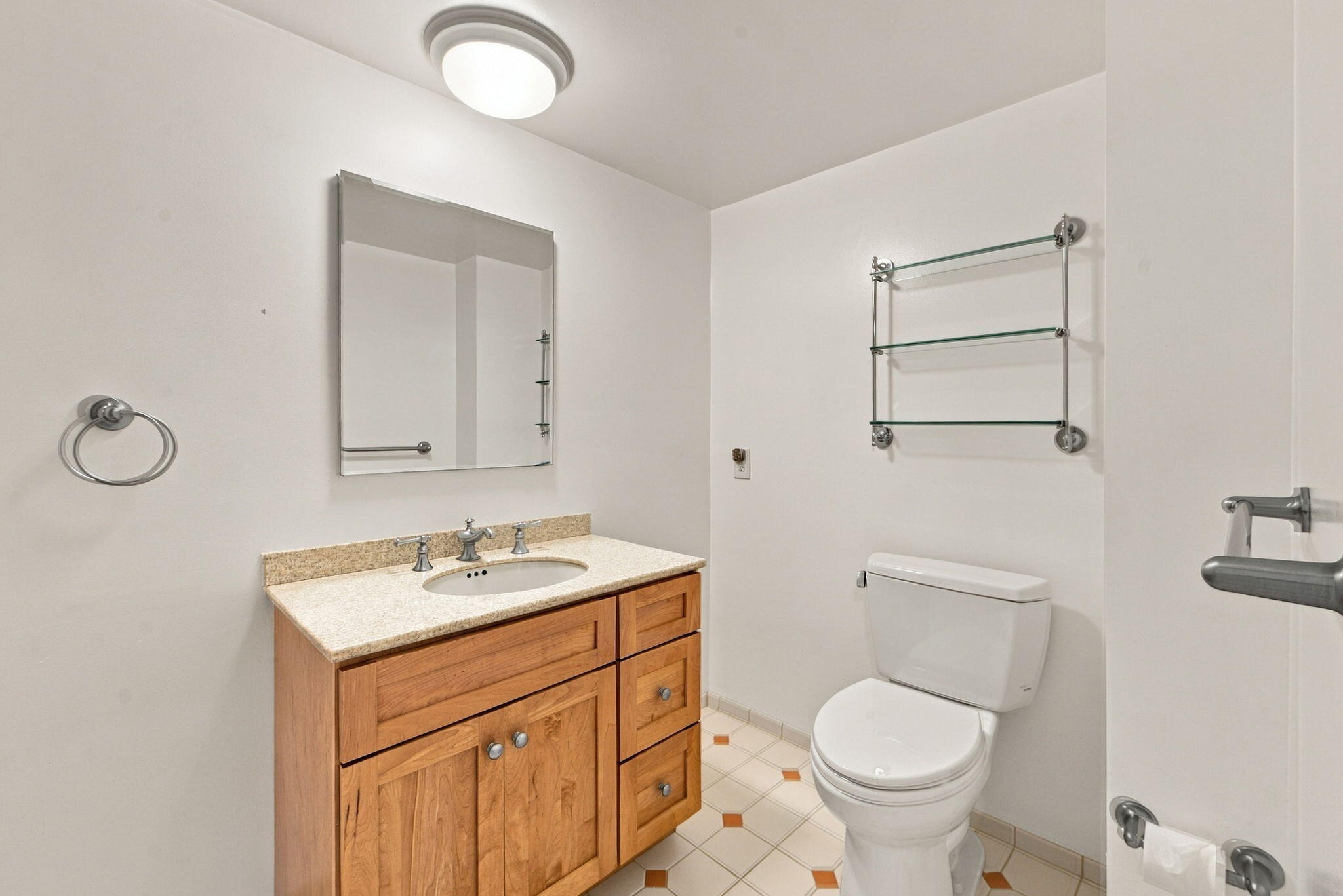2ND BATH VANITY