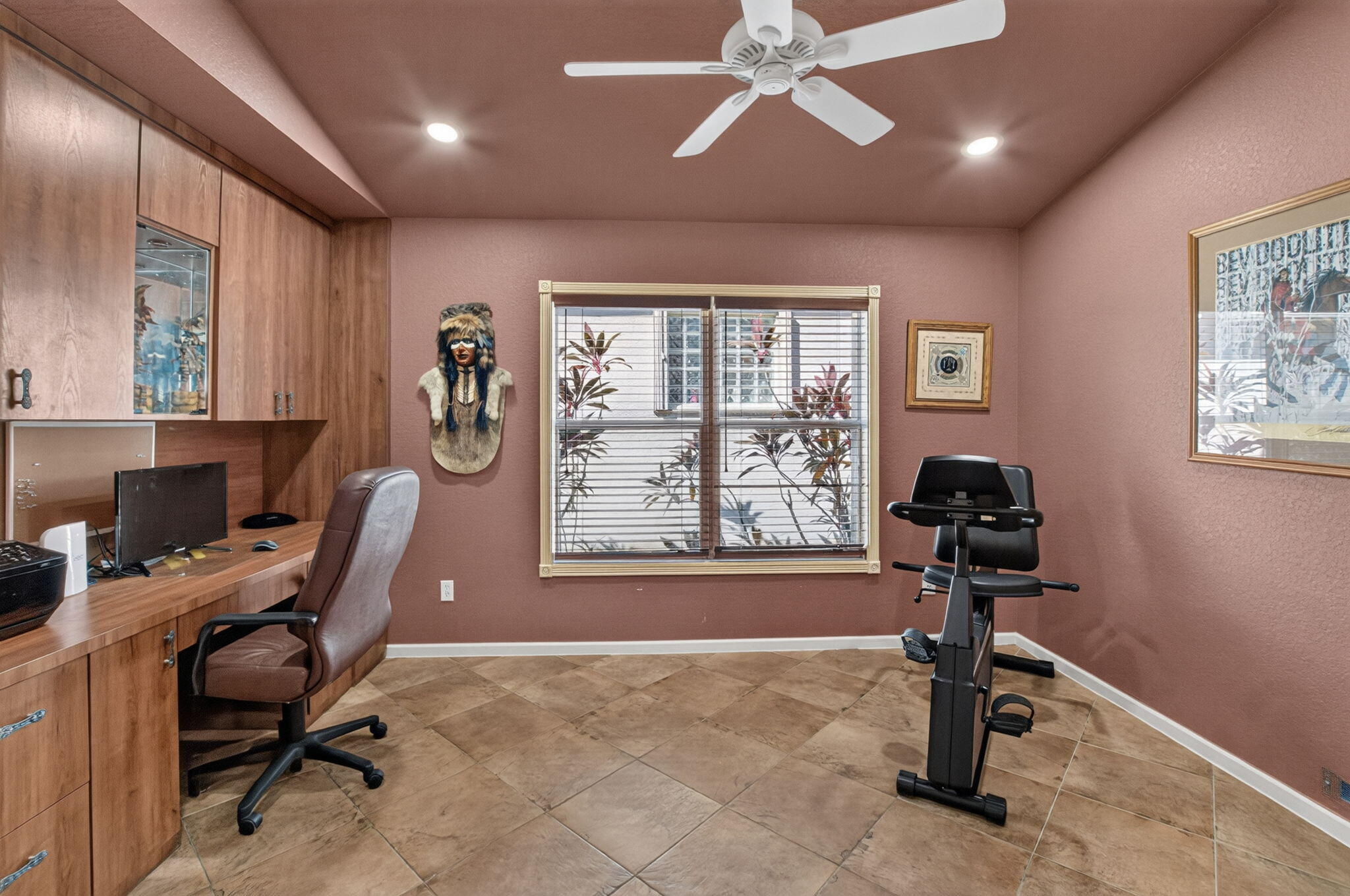 Den Office