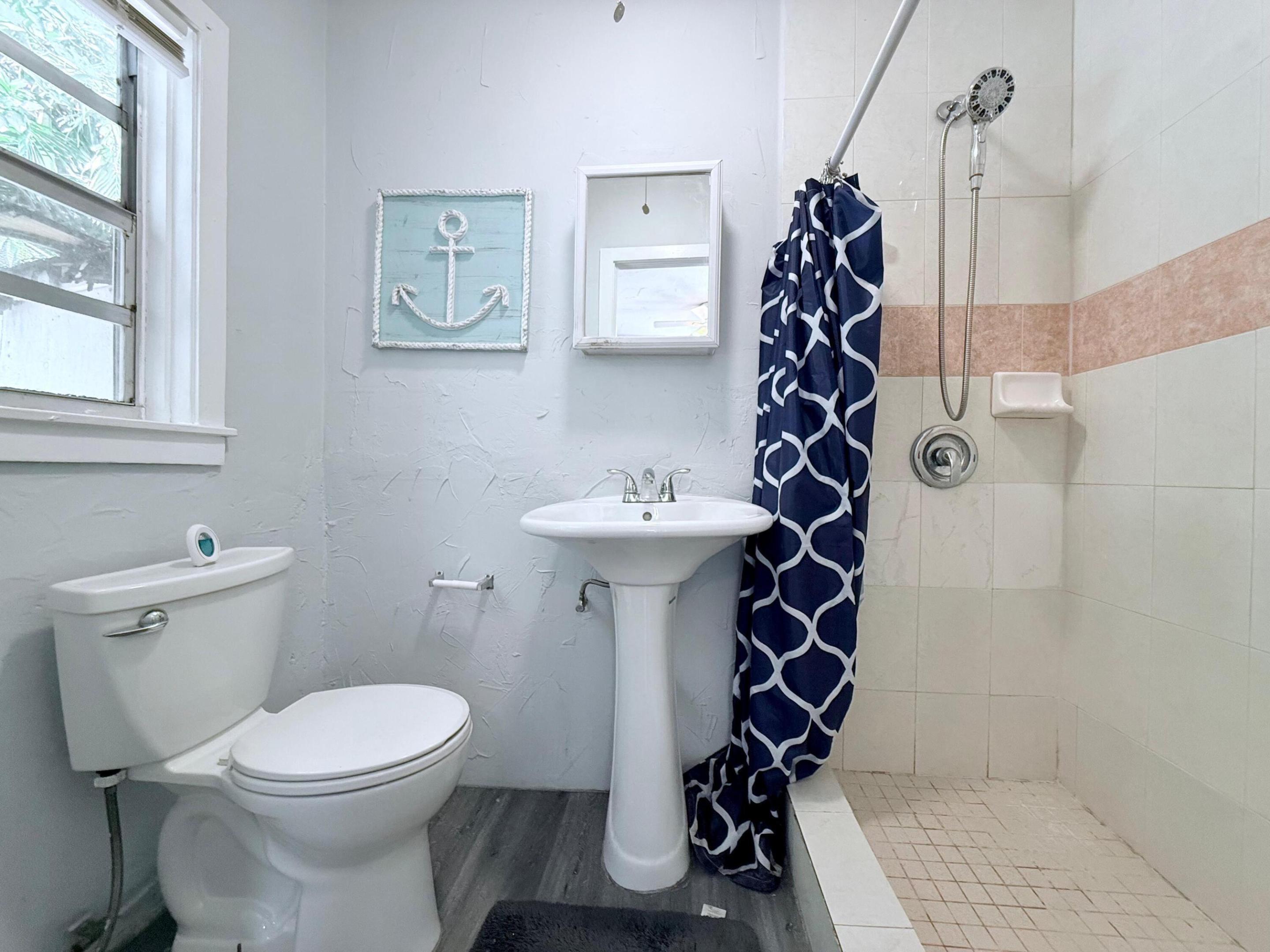 kanuga bathroom
