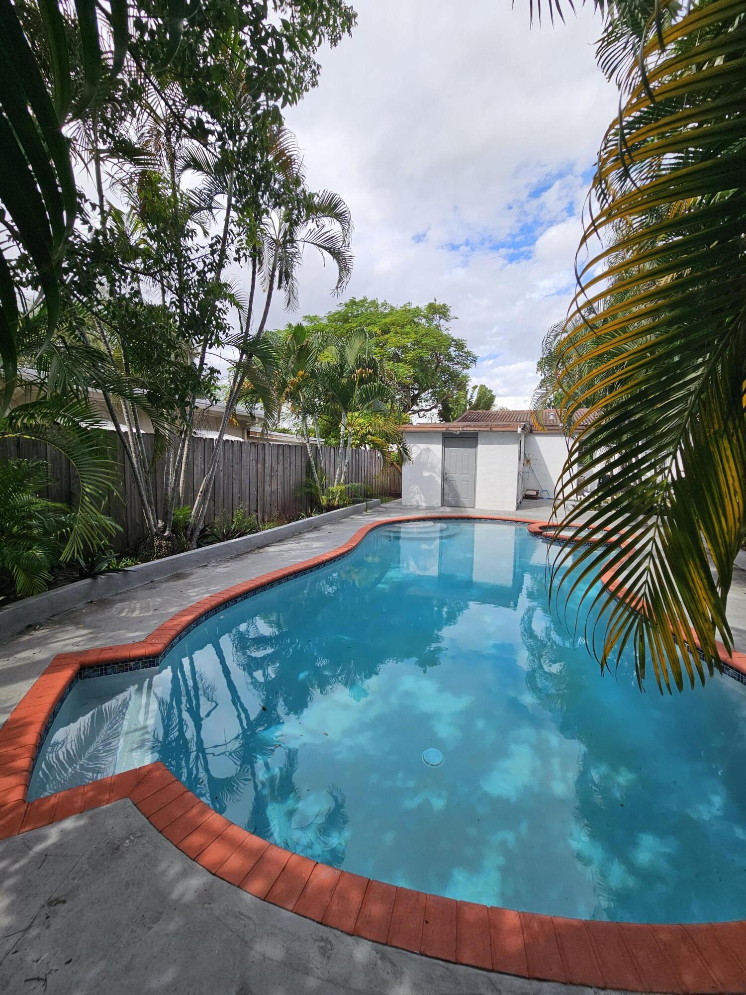 Swimming pool-Laundry room
