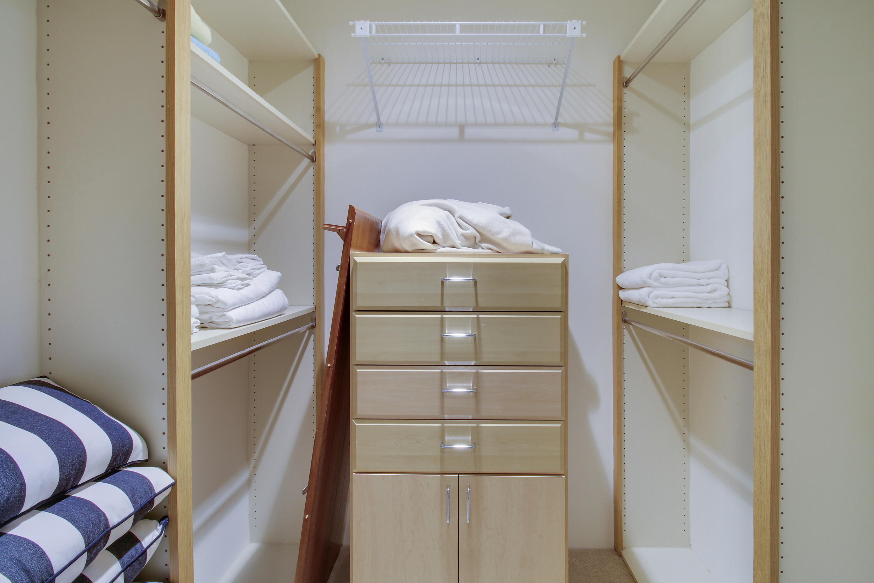Master Bedroom Walk in Closet