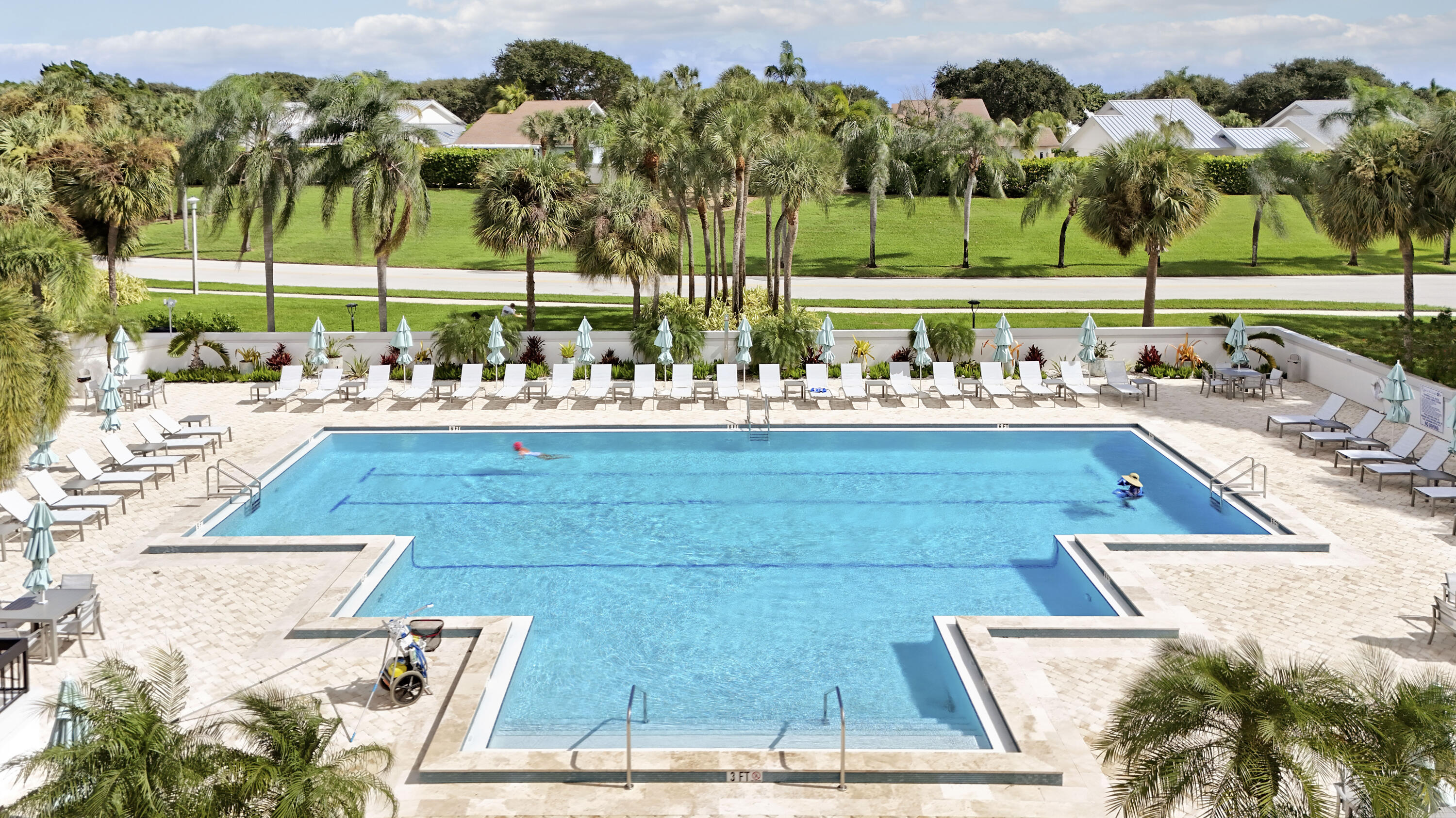 Bluffs Pool
