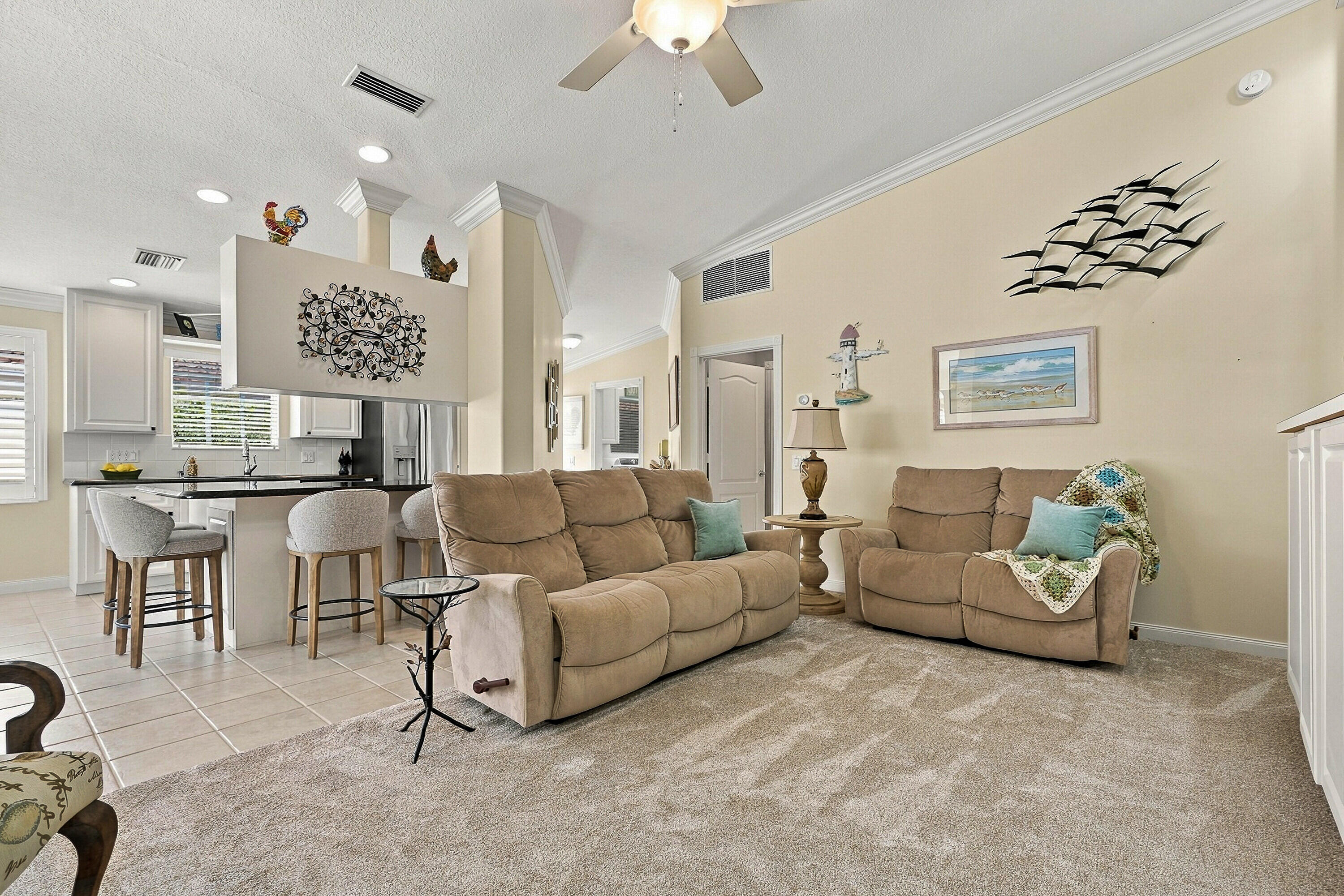 Family room, Kitchen