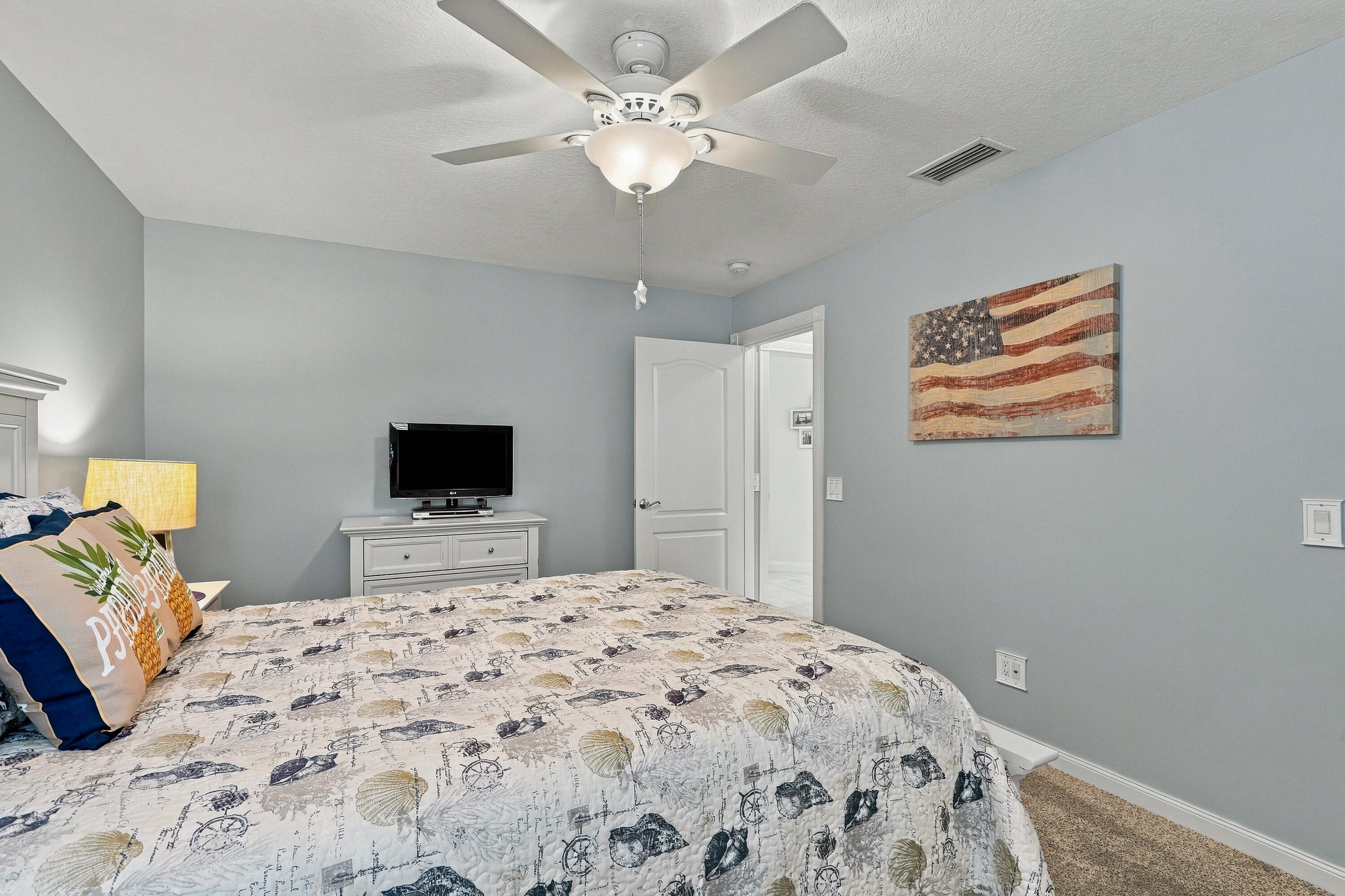 Second Bedroom, furnishings available