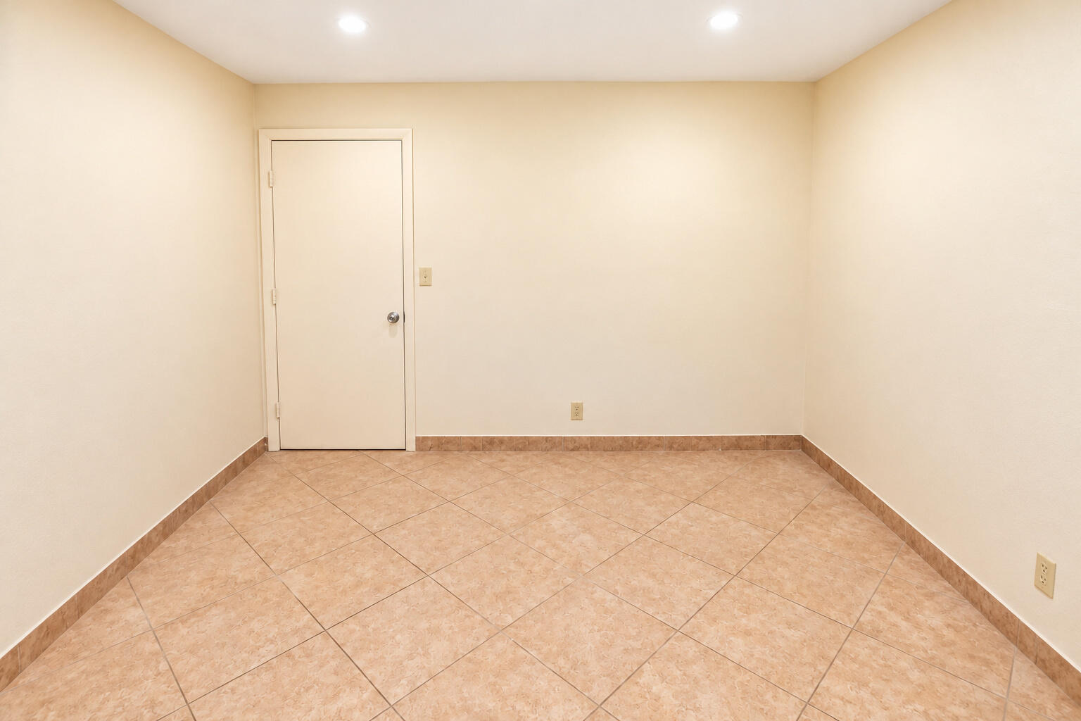 MLS_Ready_Bedroom_DSC04444