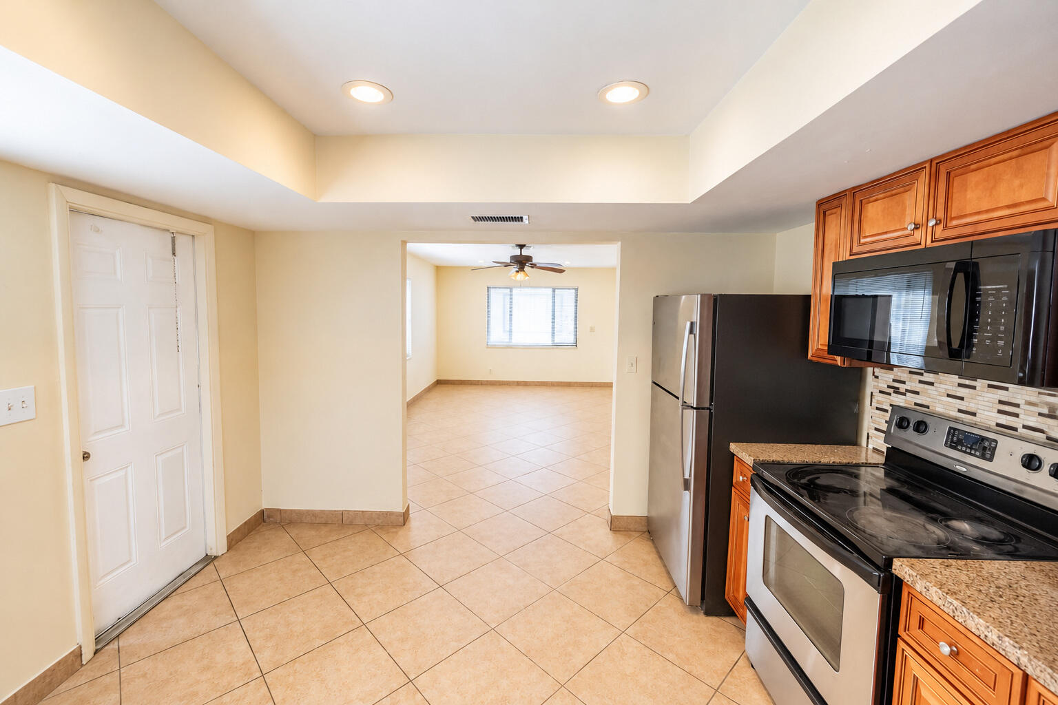 MLS_Kitchen_Professionally_Edited