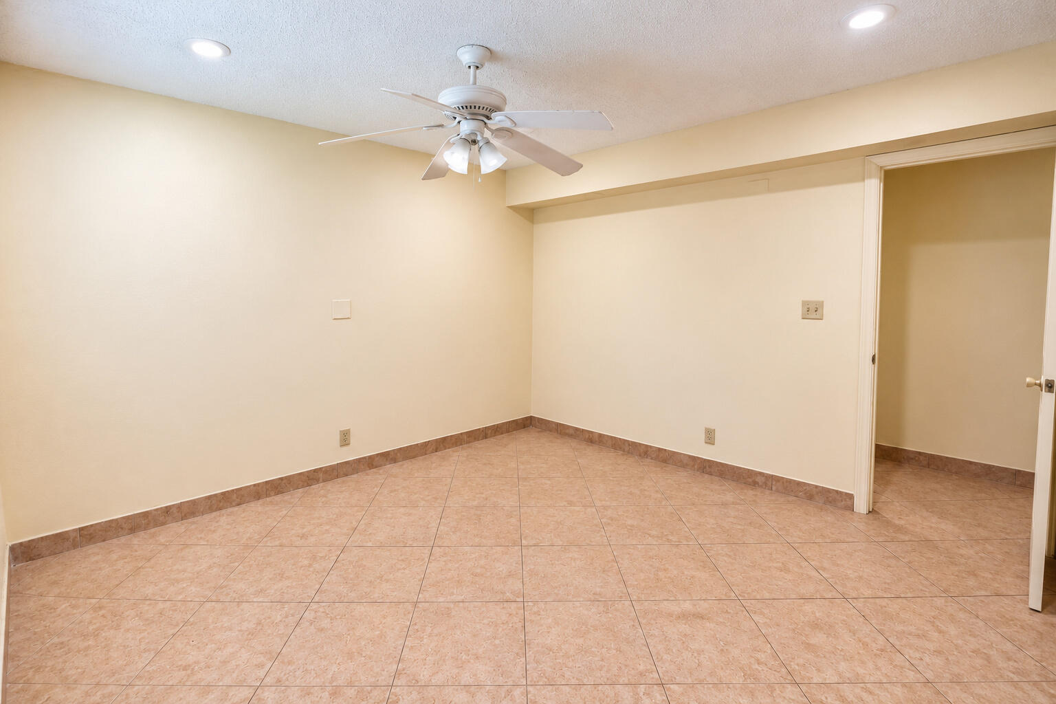 MLS_Ready_Bedroom