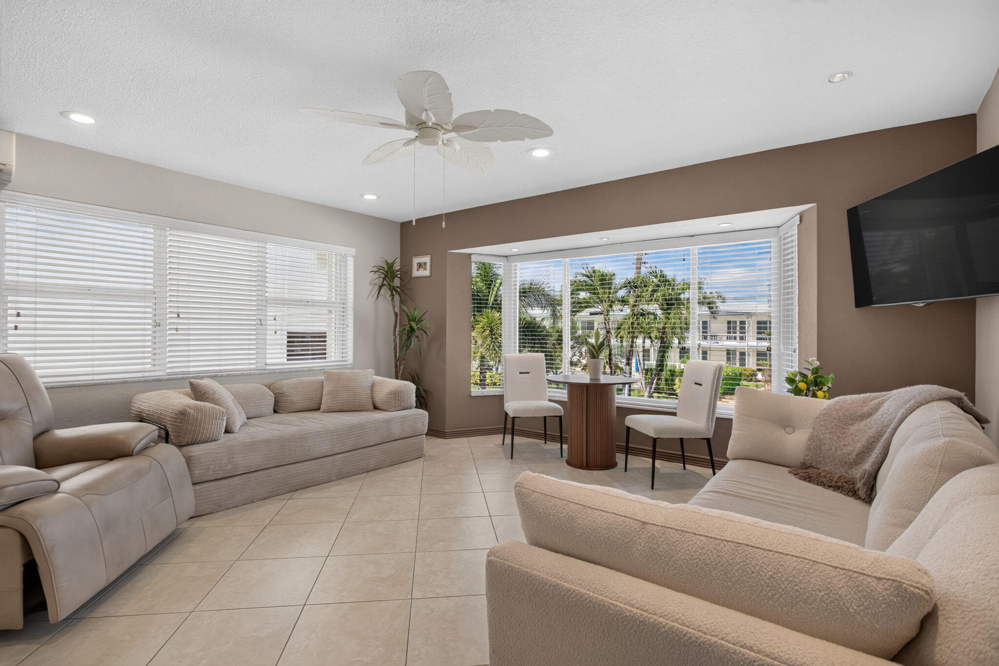 9-web-or-mls-3216 28-1