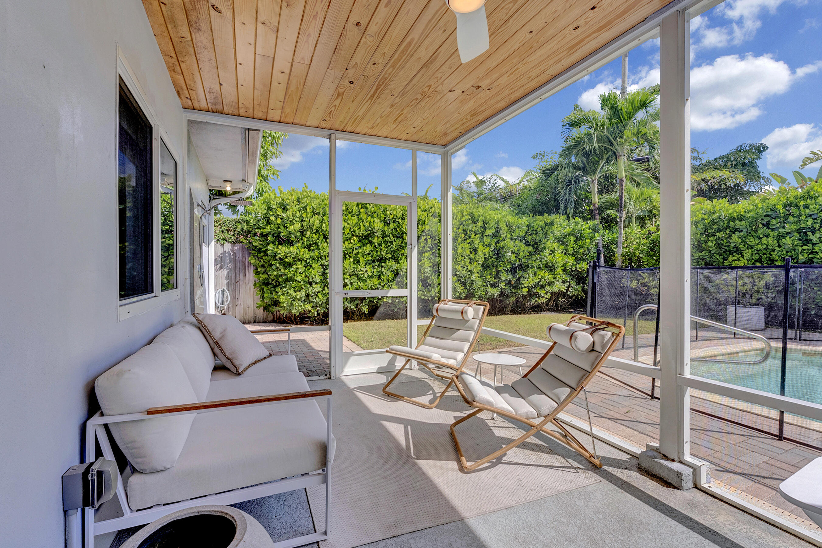 Screened in Patio
