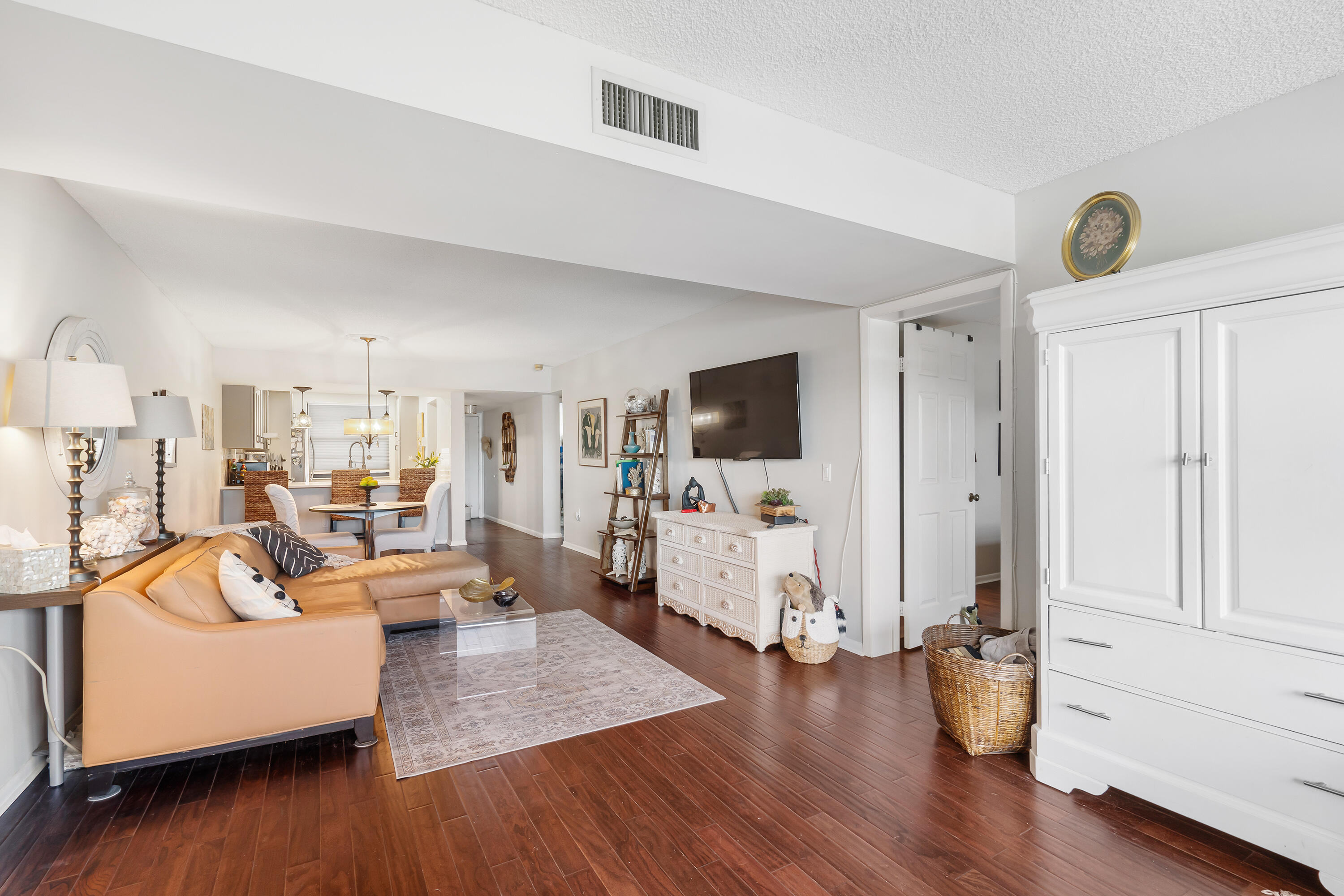 6037BalboaCirSuite4035-2
