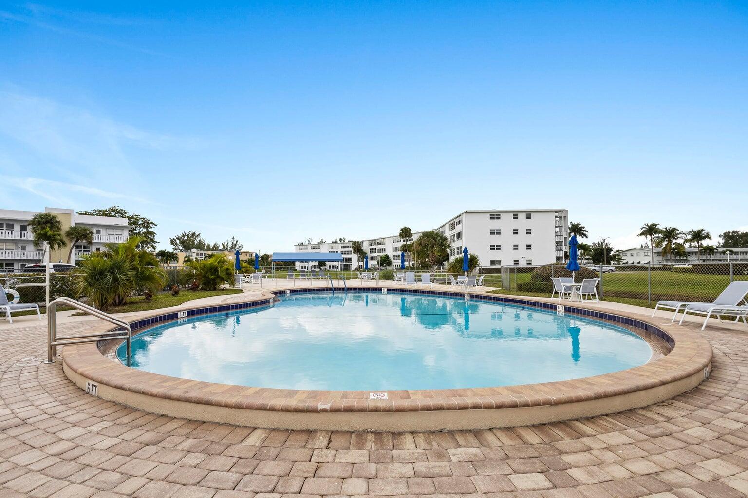 WELLINGTON POOL