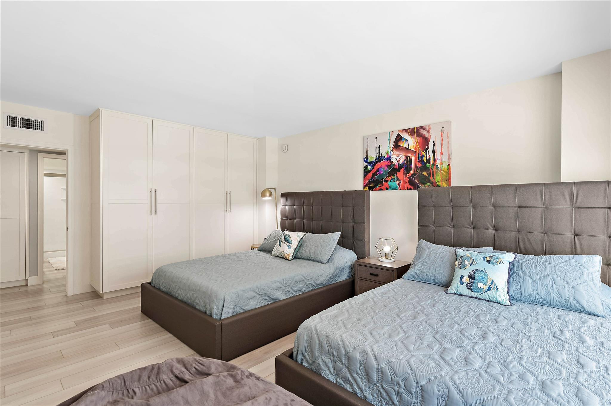 Guest bedroom