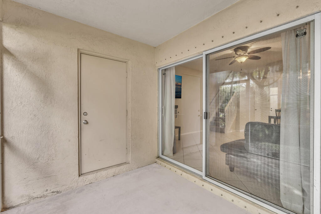 Screen and patio