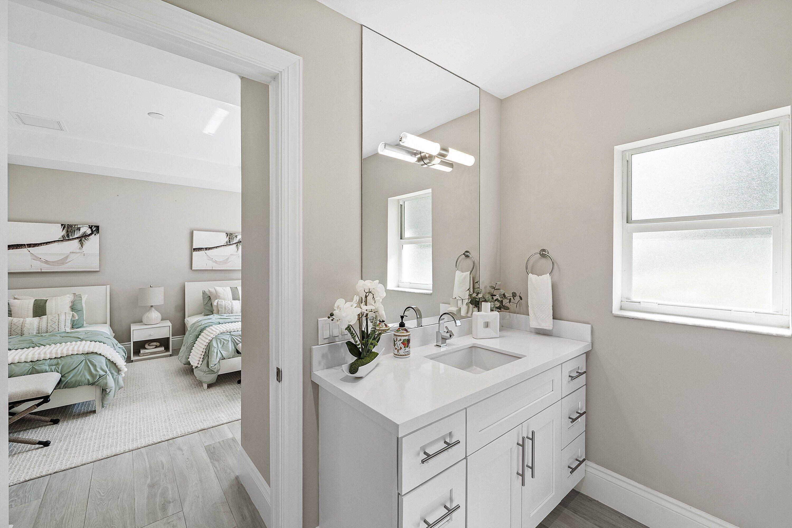 046-1400LakeDrive-DelrayBeach-FL-33444-S