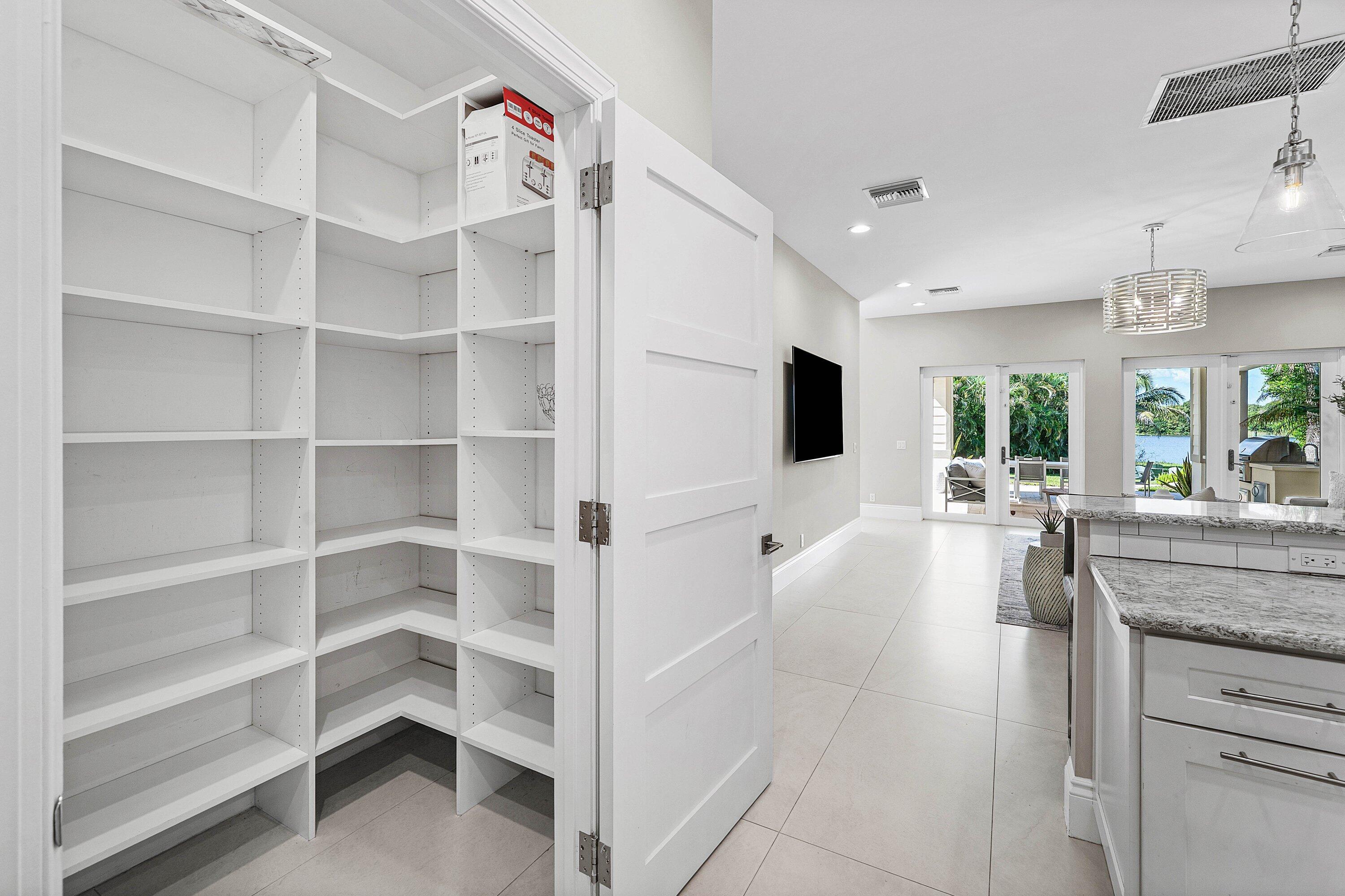 024-1400LakeDrive-DelrayBeach-FL-33444-S