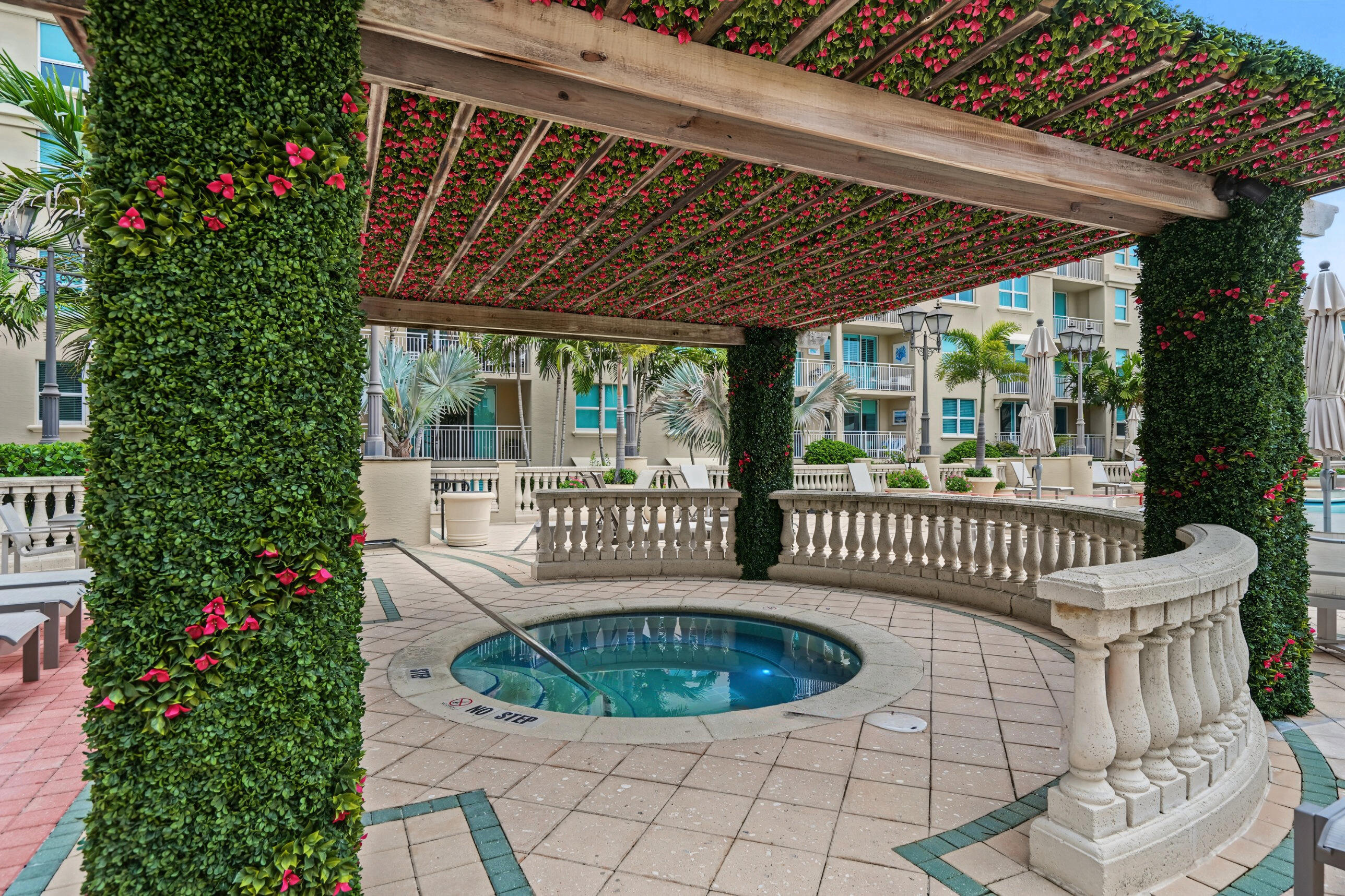 Palmetto Place Boca Raton | Covered Spa