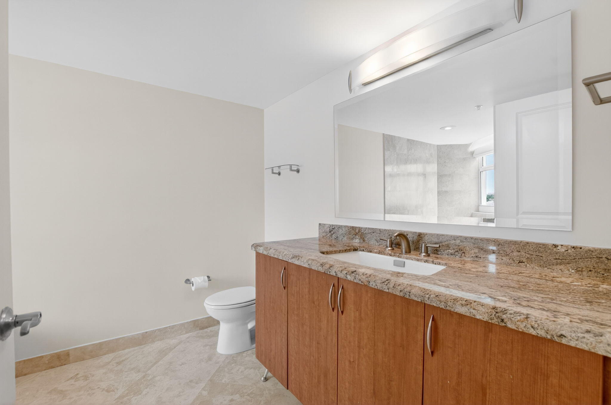palmetto-place-residence-602-kitchen-21
