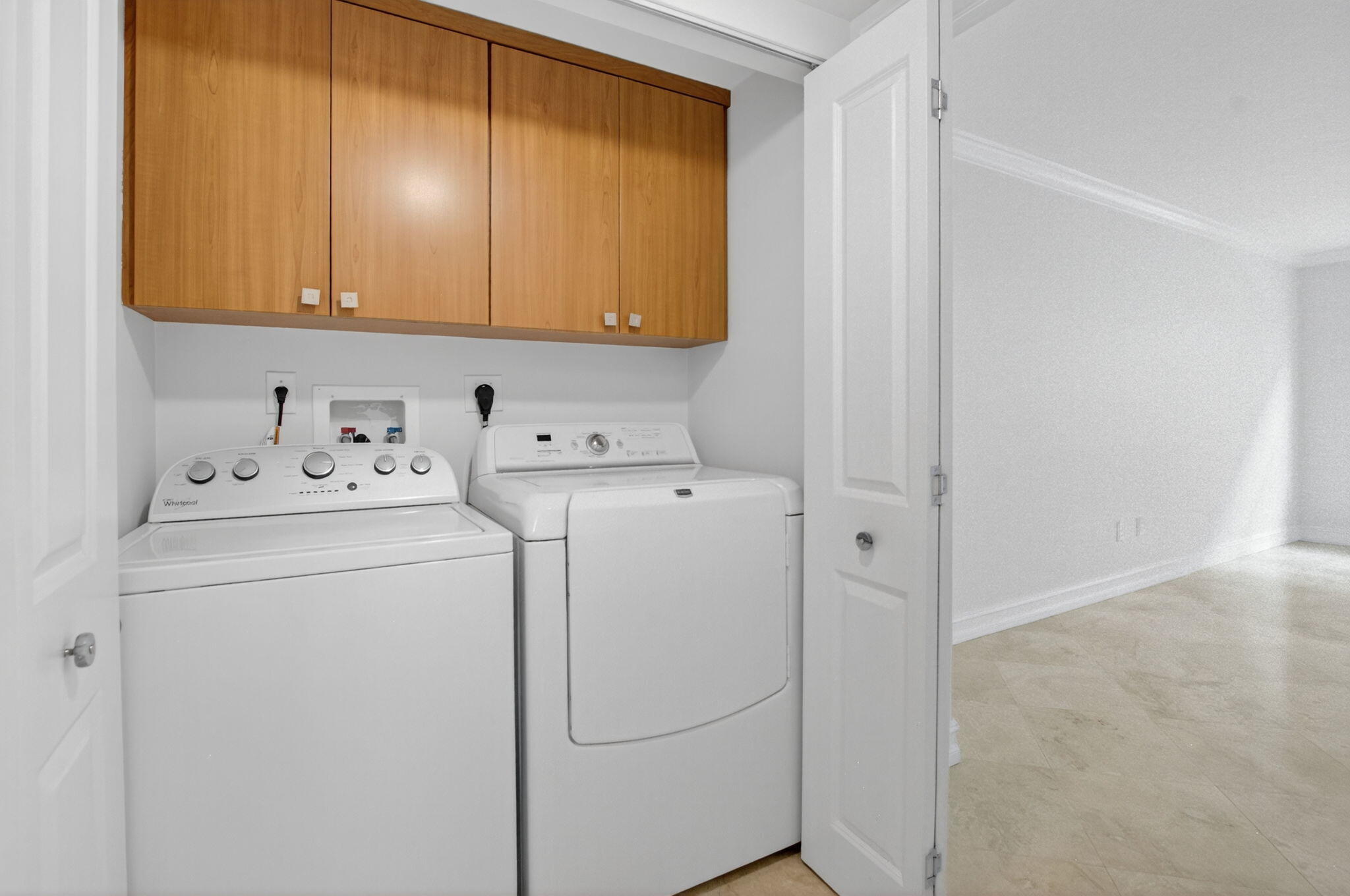 palmetto-place-residence-602-laundry-04