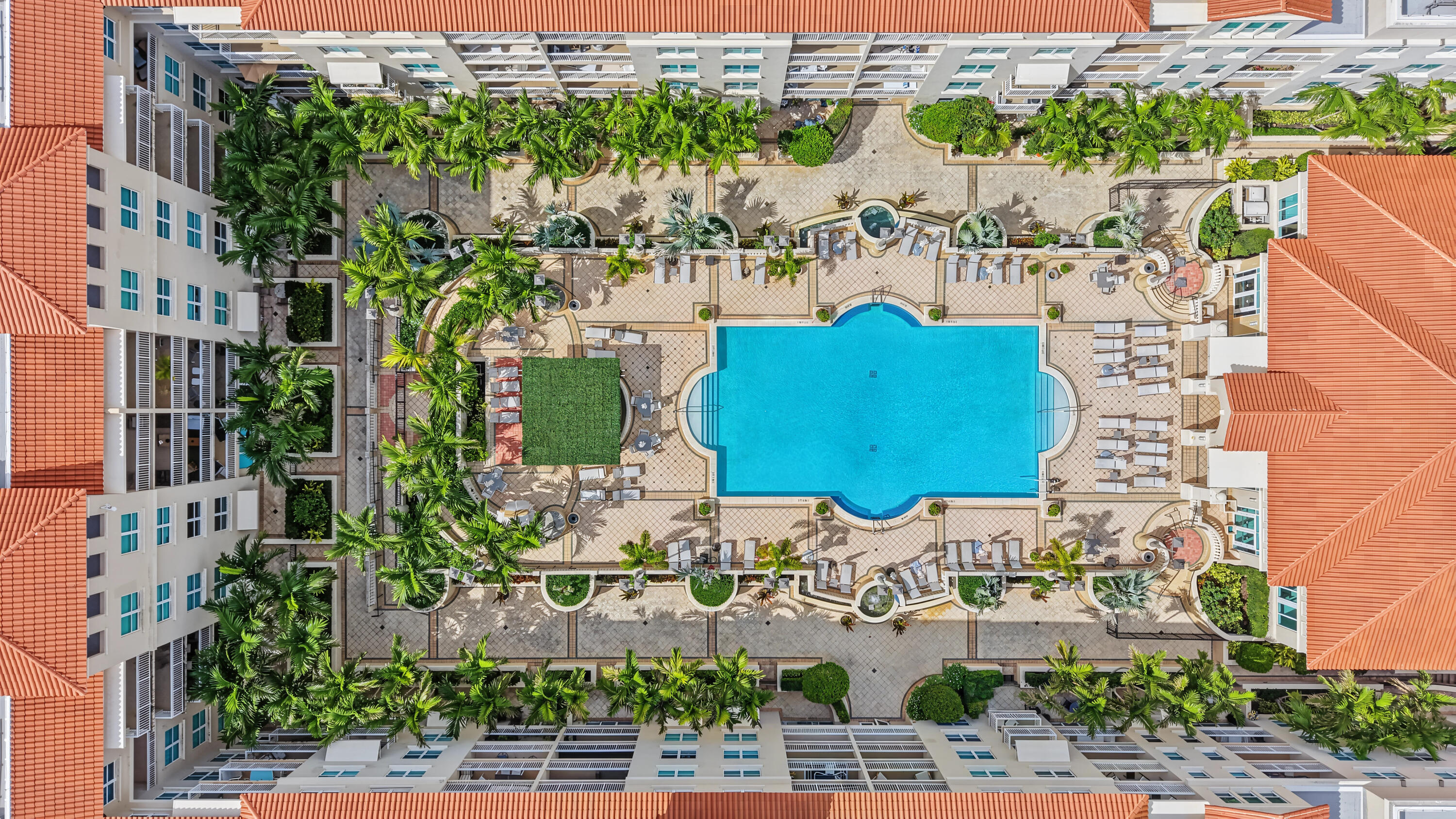 Palmetto Place | Aerial Pool Courtyard &