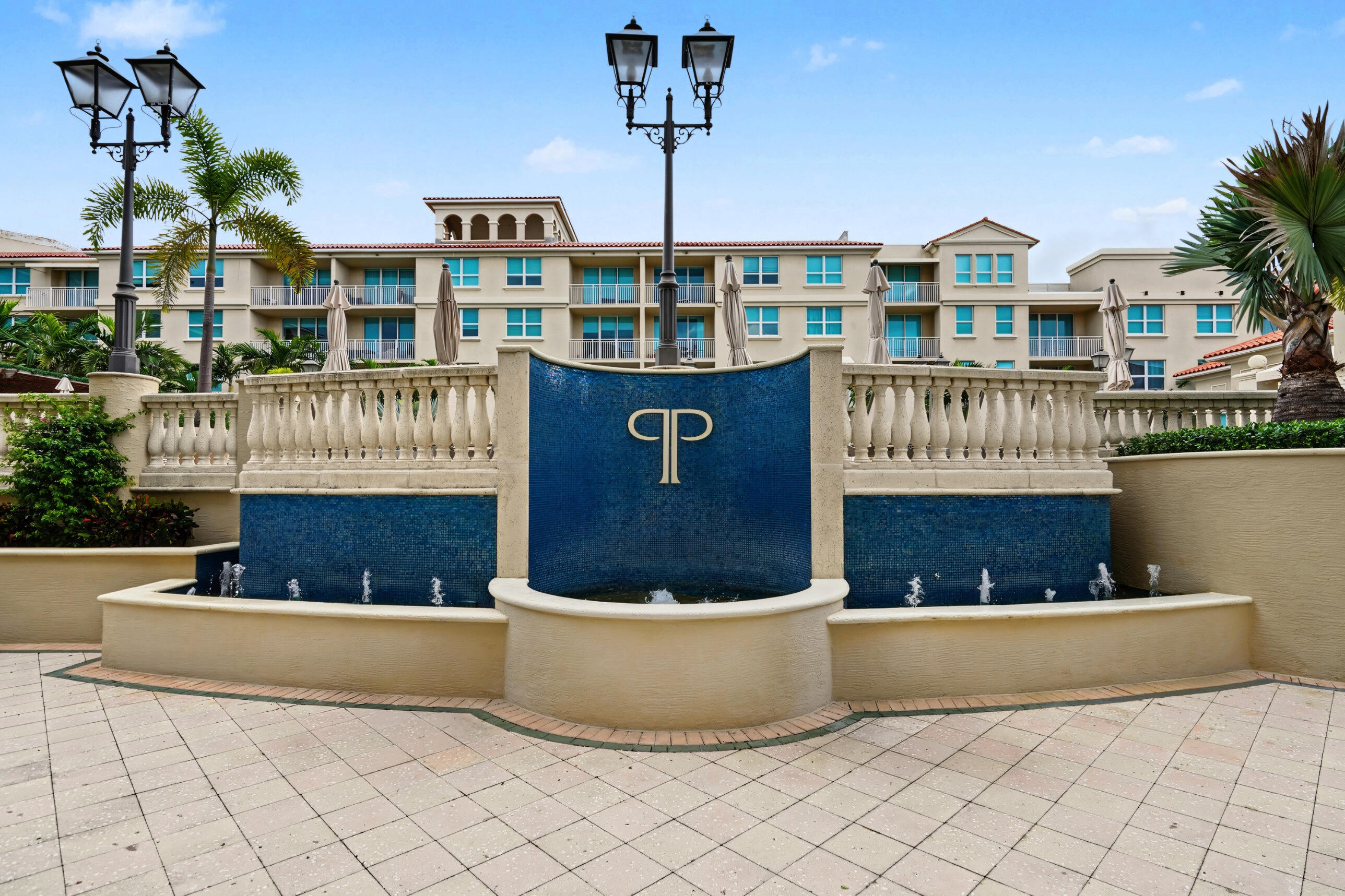 Palmetto Place Boca Raton | Courtyard Fo