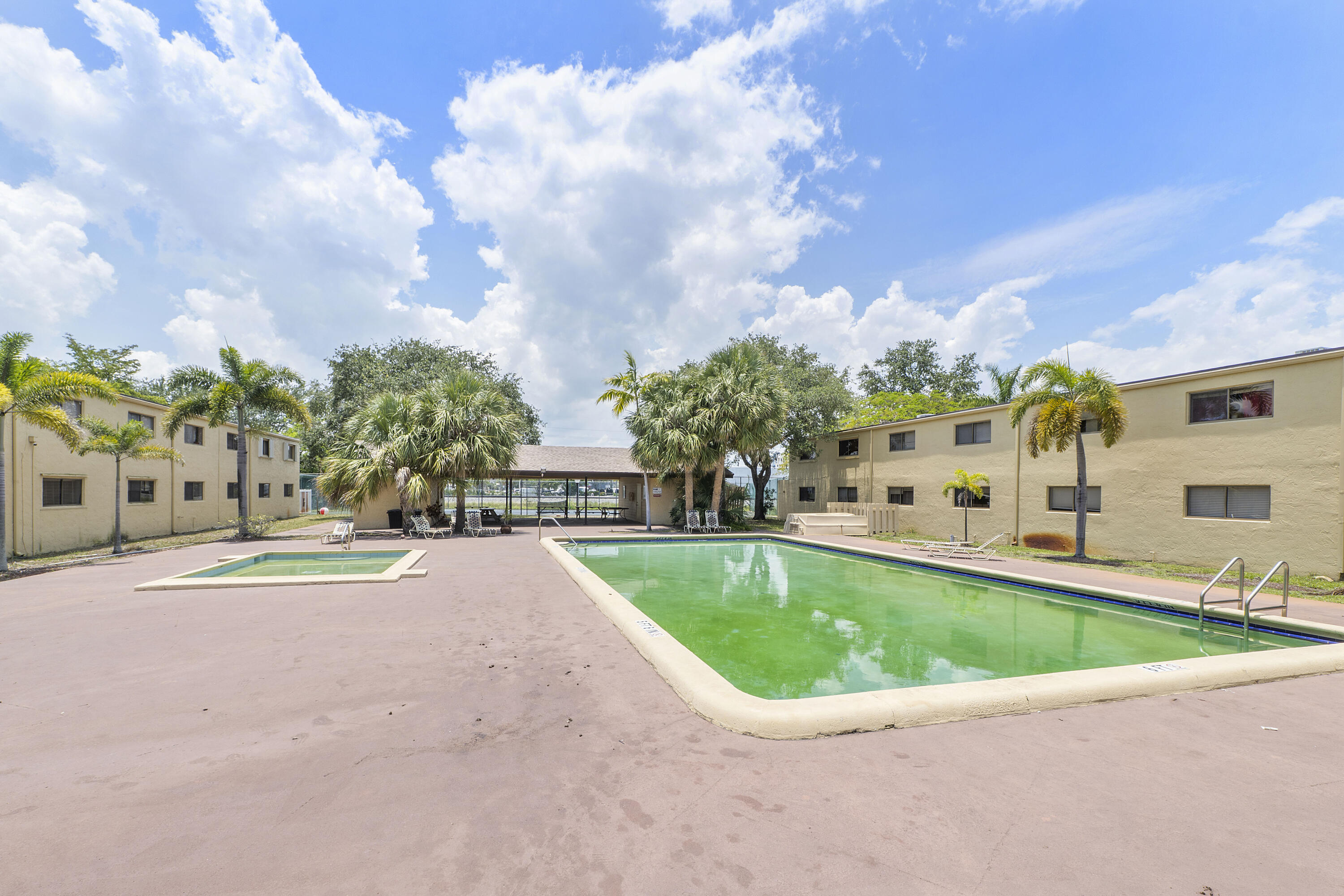 1325 S Flagler Ave U104_023