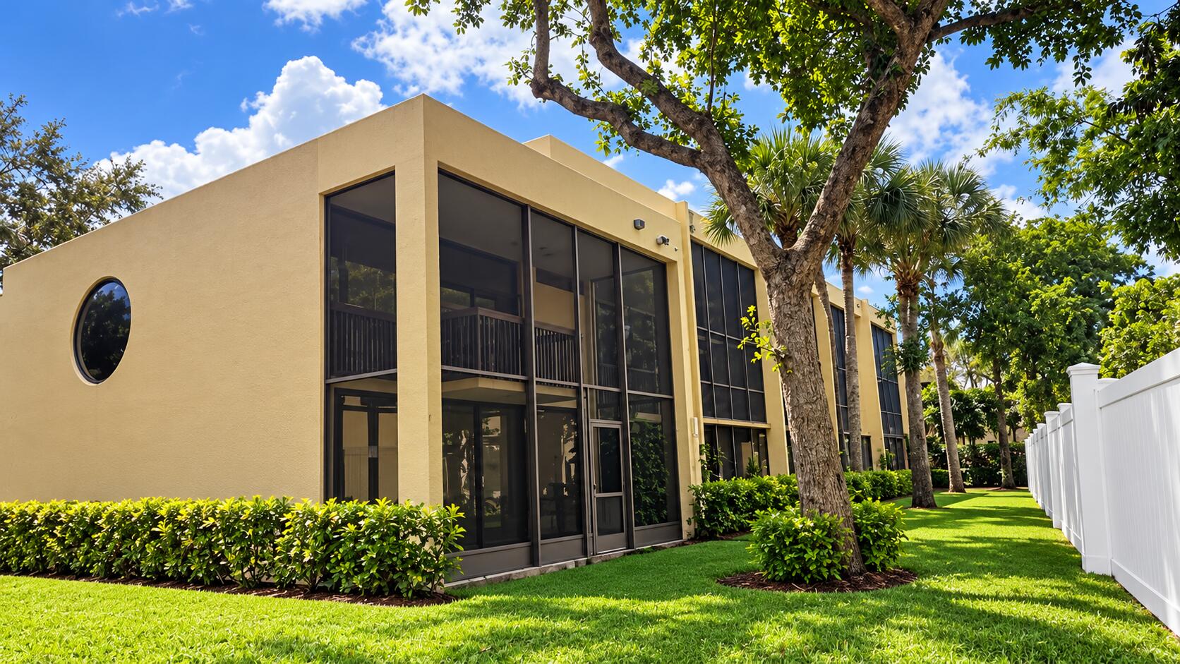 Tropical Mid-Century Screened Apartments