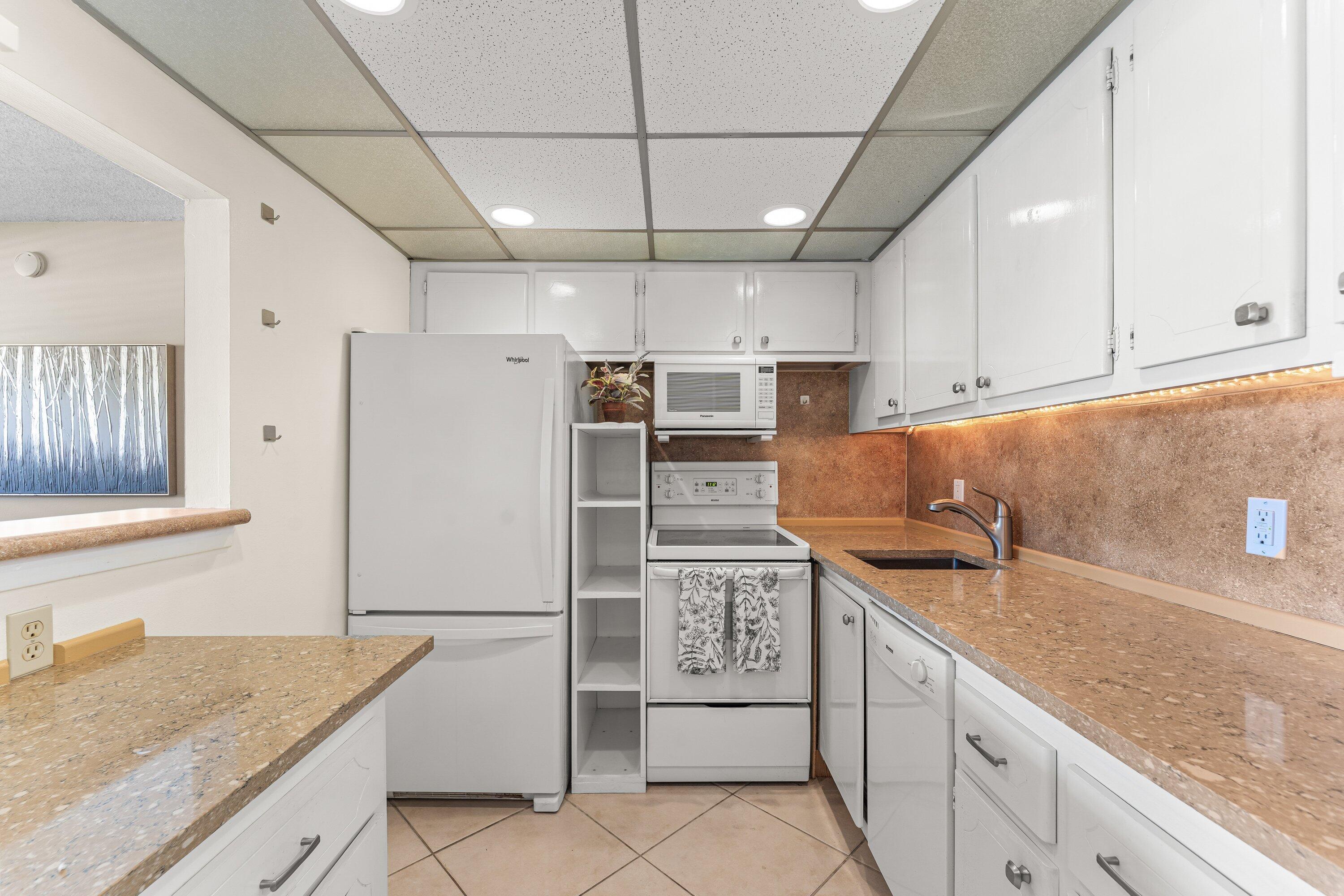 007-1017HarwoodC-DeerfieldBeach-FL-33442