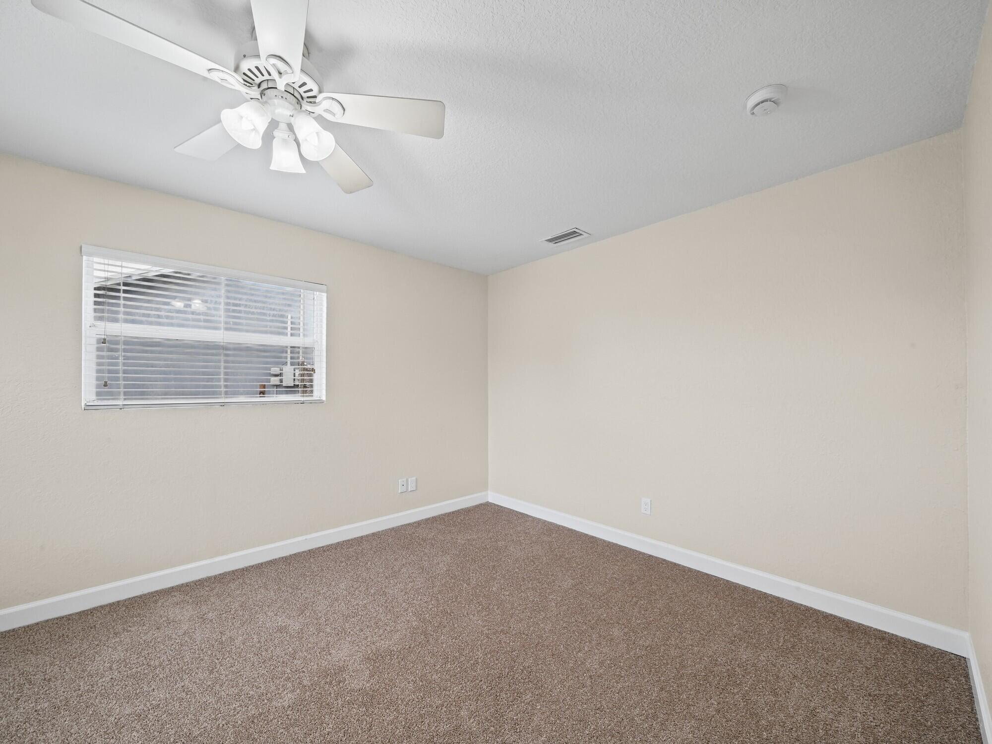 4 Guest Bedroom A (1)