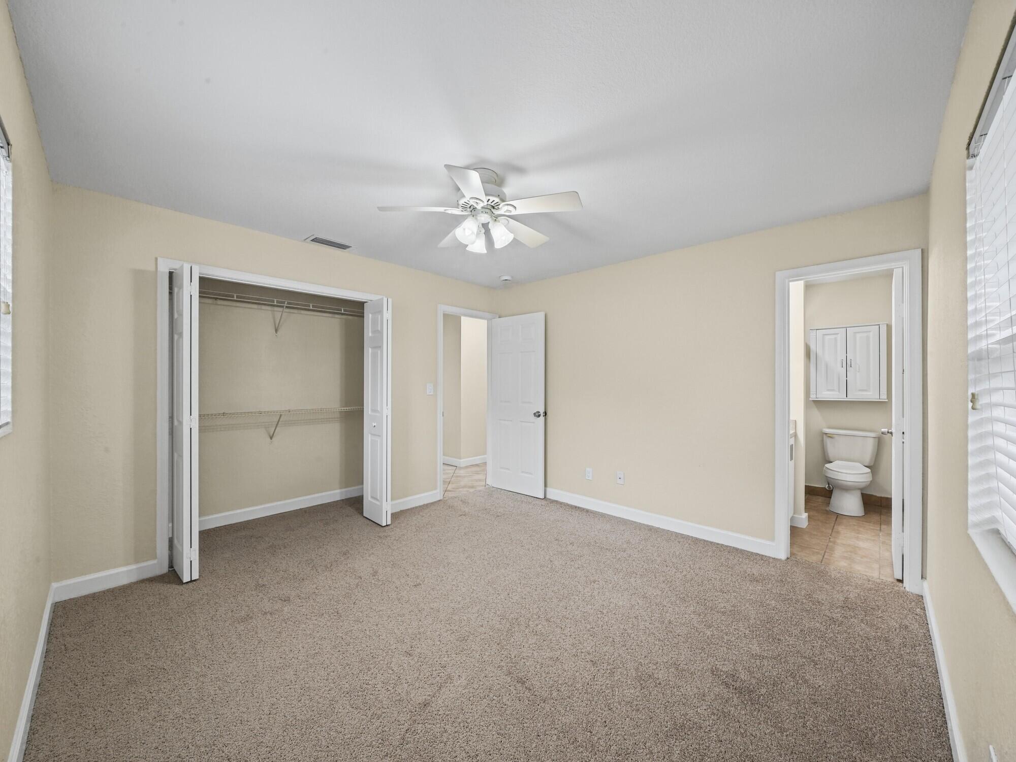 17 Primary Bedroom Suite (3)