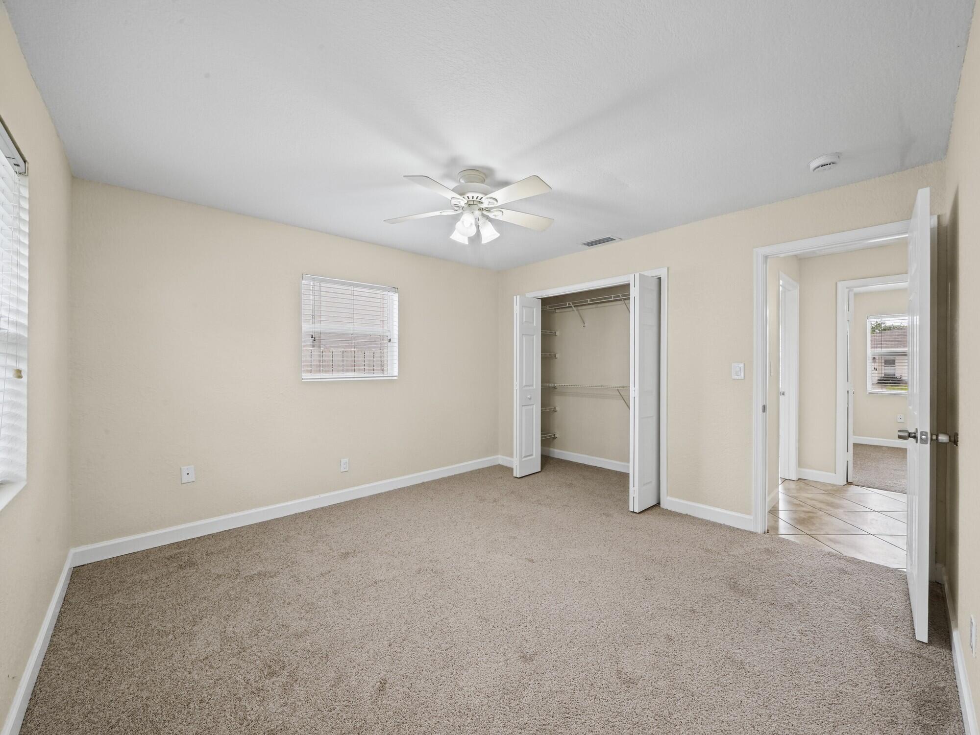 17 Primary Bedroom Suite (7)