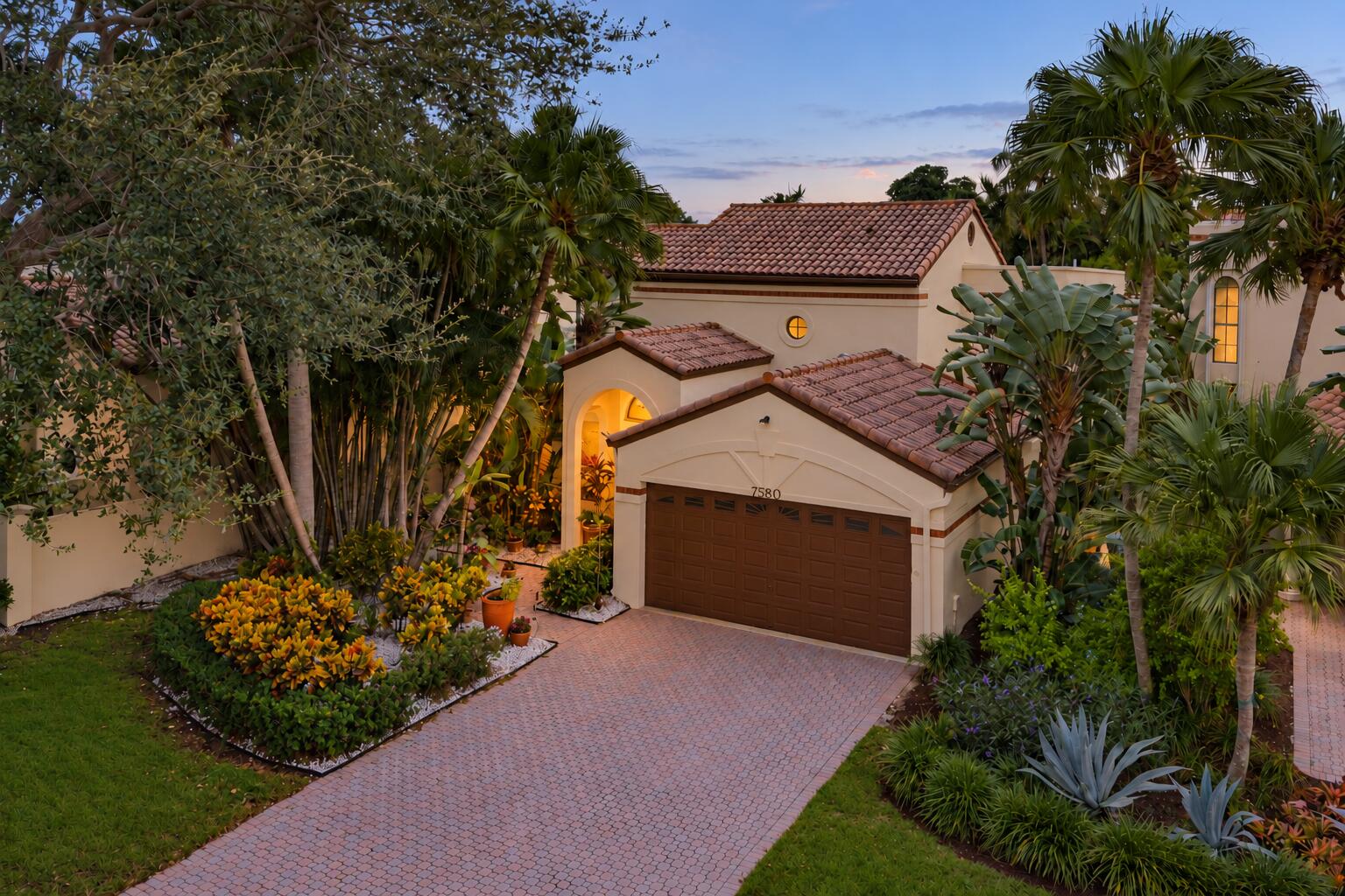 House 7580 at early twilight House 7580 at early twilight