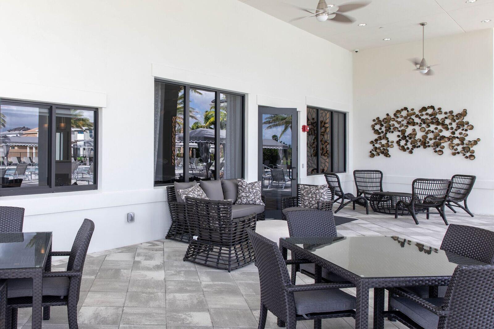 OUTDOOR SEATING