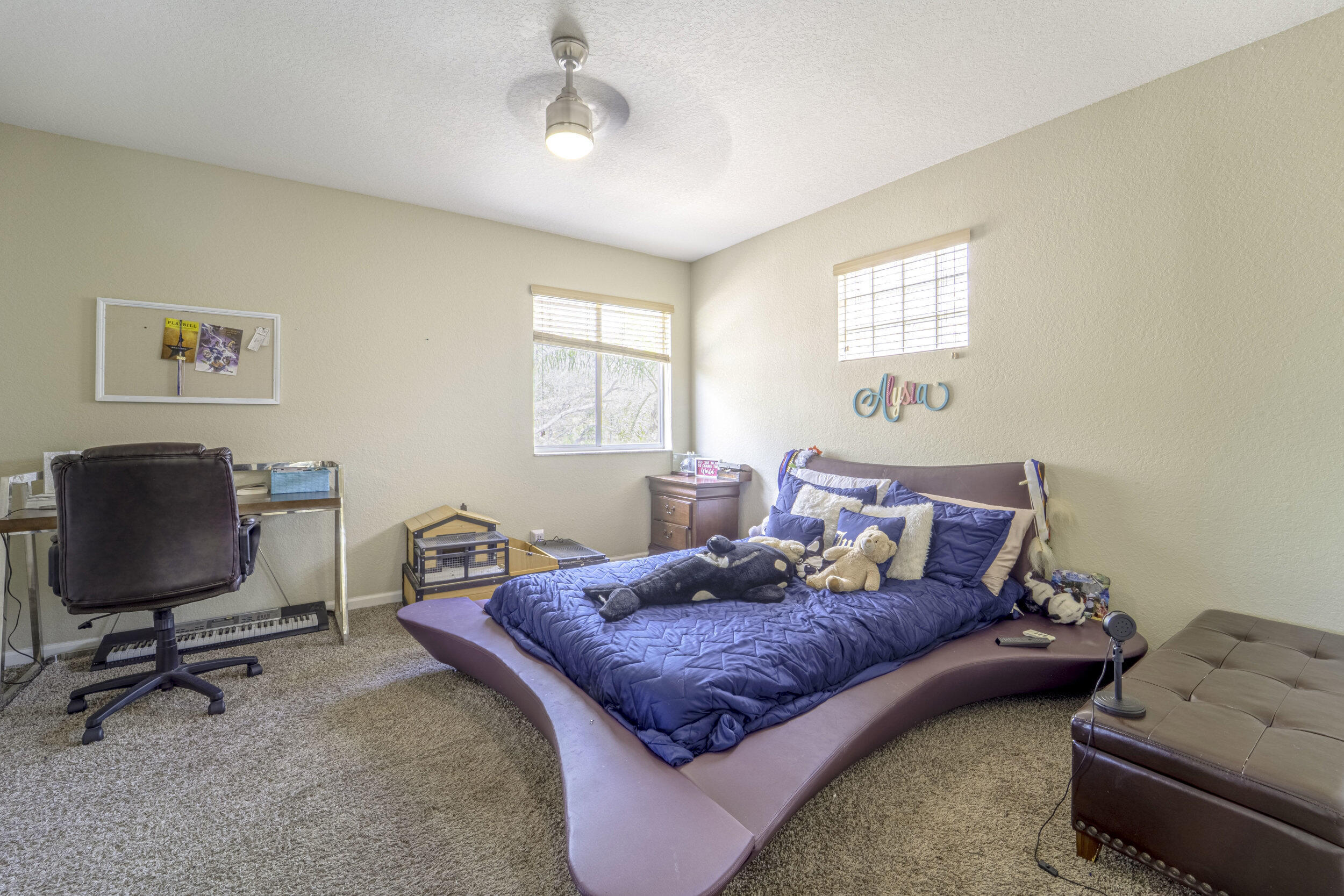 18_bedroom_