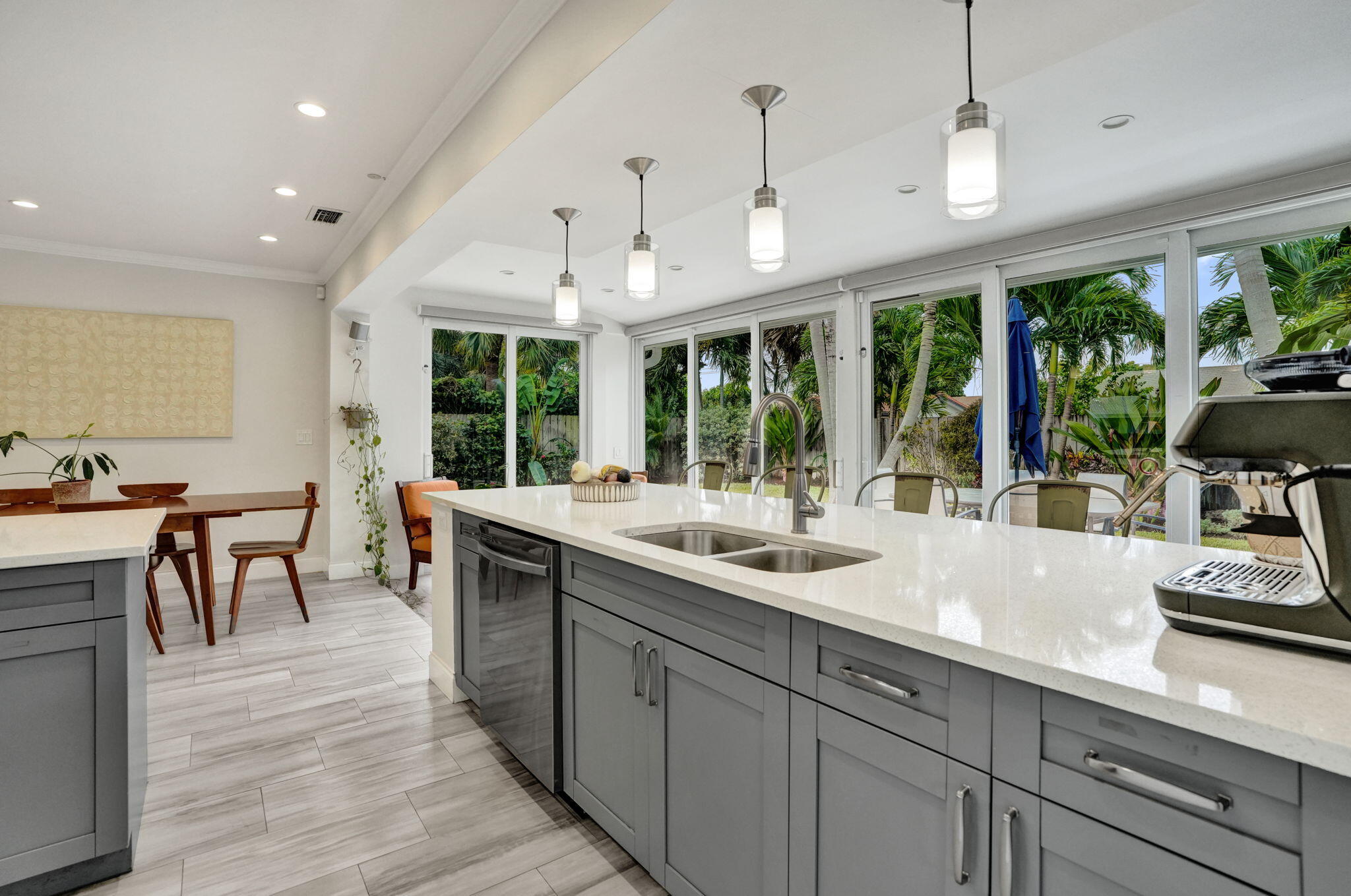 Large quart countertops.