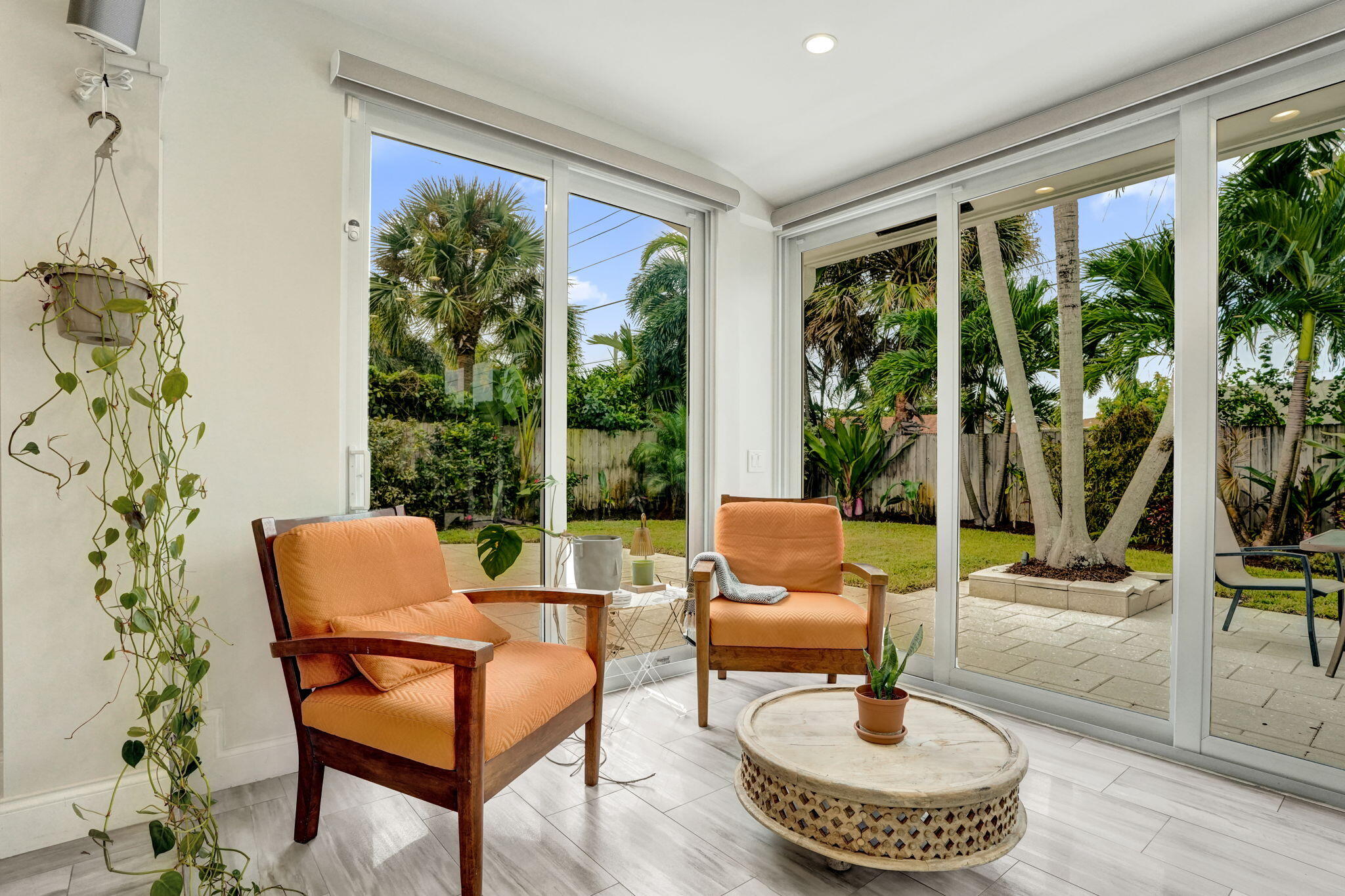 Sitting area off of dining room.