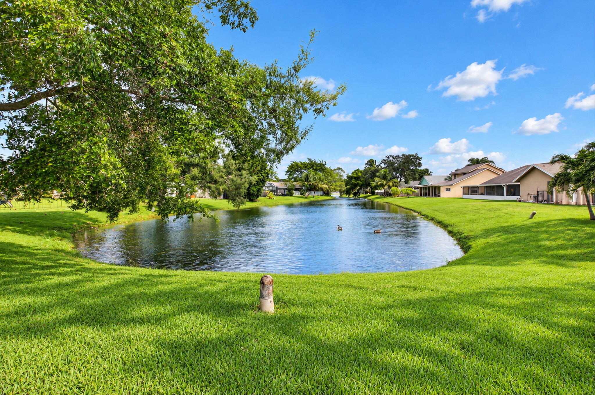 lake 32