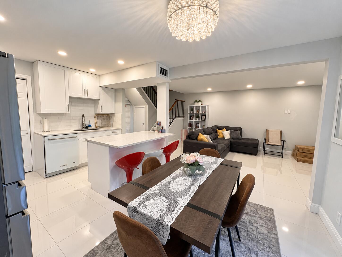 Polished real estate home photo-2