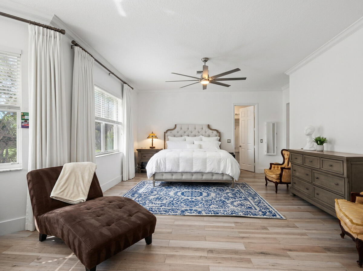 7576 Greenville - Primary Bed 01