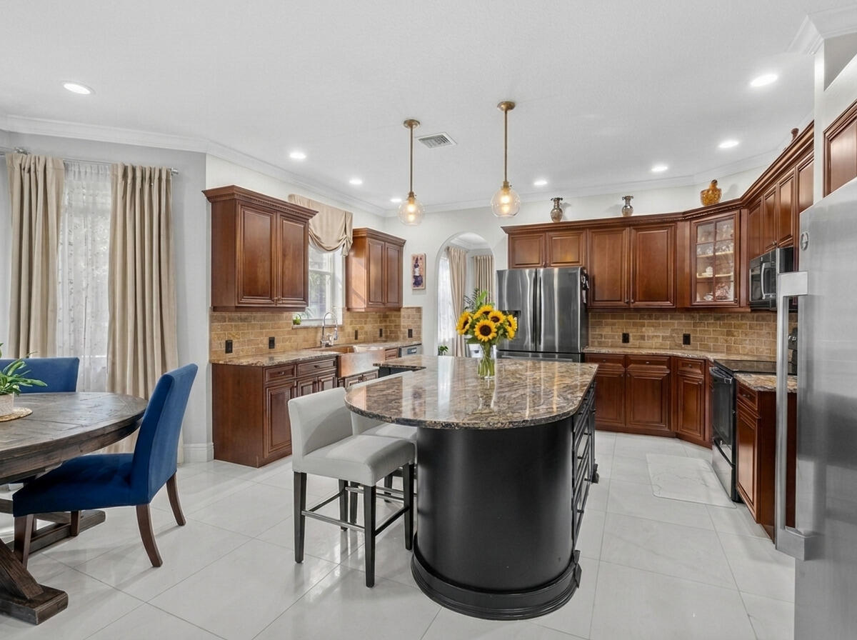 7576 Greenville - Kitchen 02