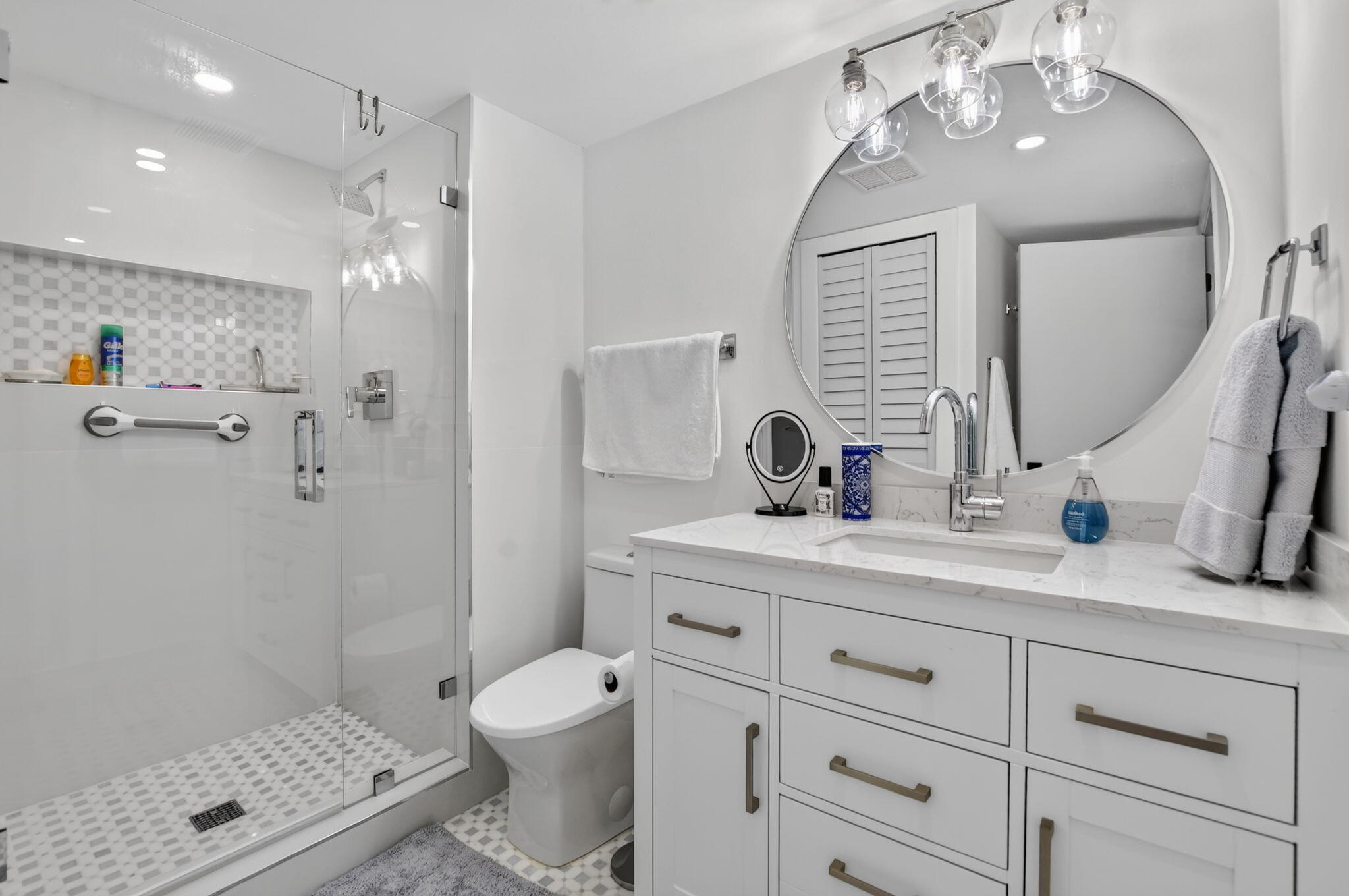 2ND BATHROOM