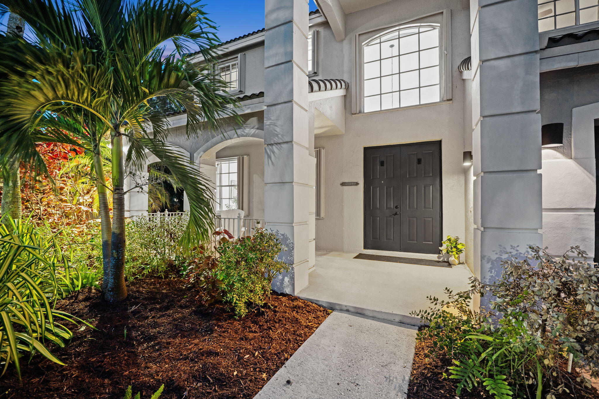 4-web-or-mls-4132-boston-ct