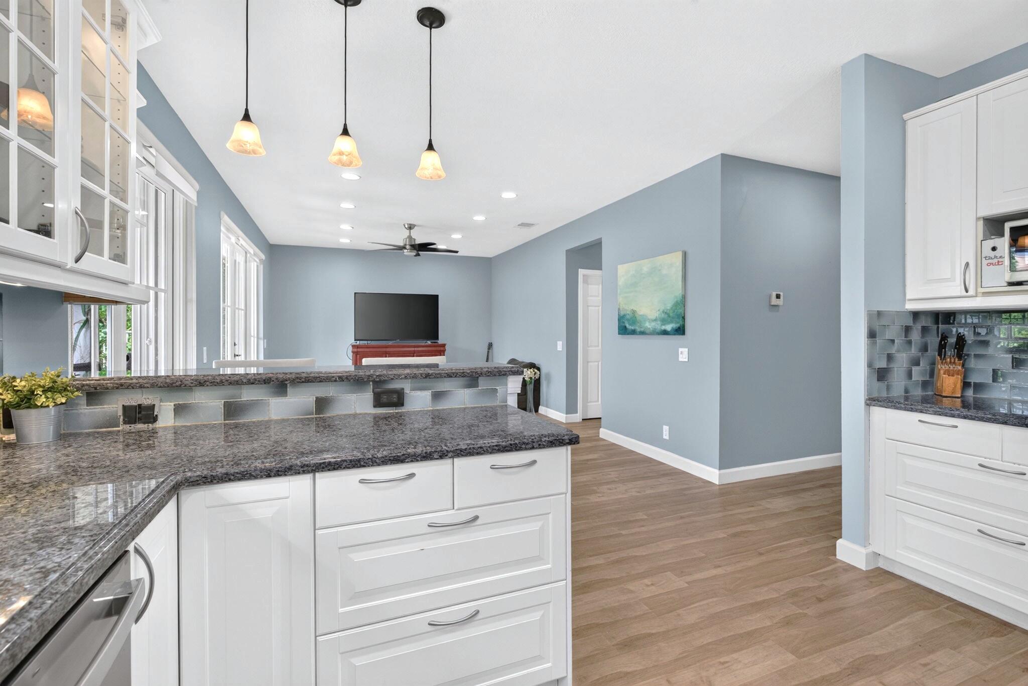 kitchen 17-web-or-mls-_A7A6947
