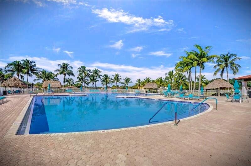 RIDGES POOL CLUB