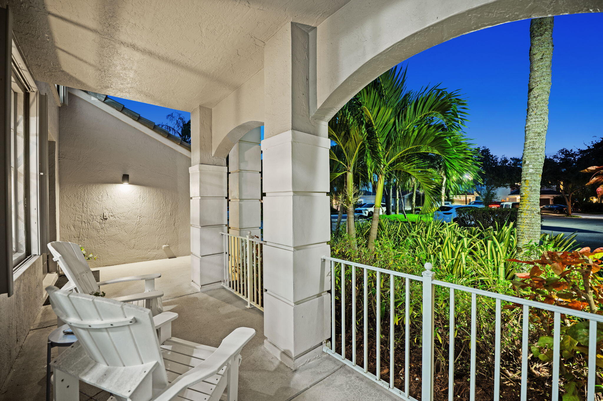 6-web-or-mls-4132-boston-ct