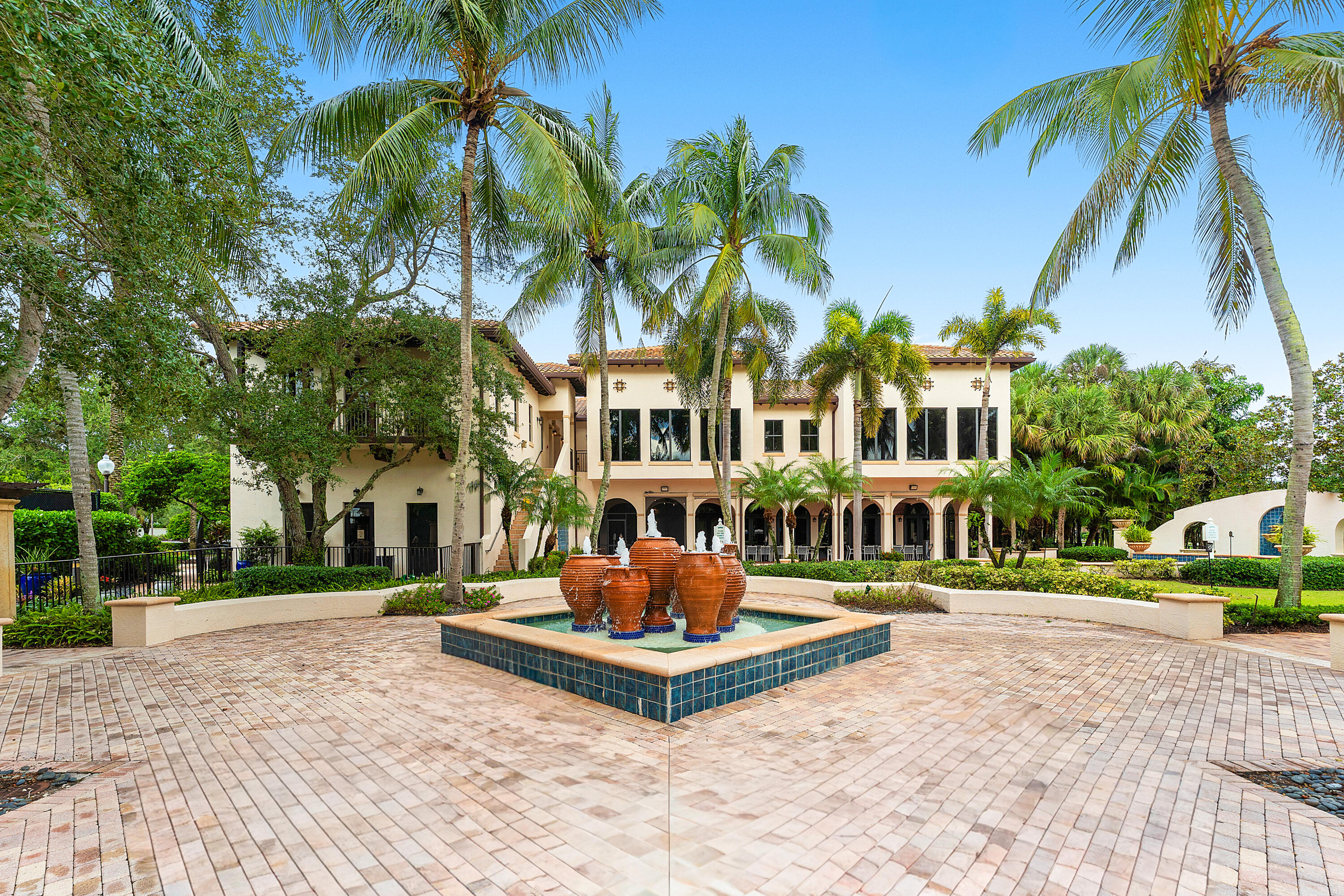 117-17963LakeAzureWay-BocaRaton-FL-33496