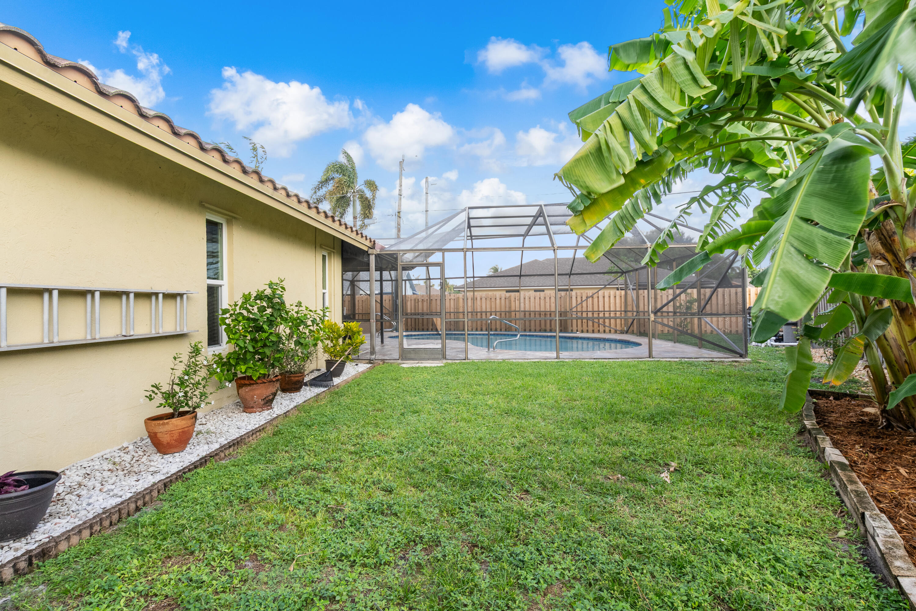 side yard