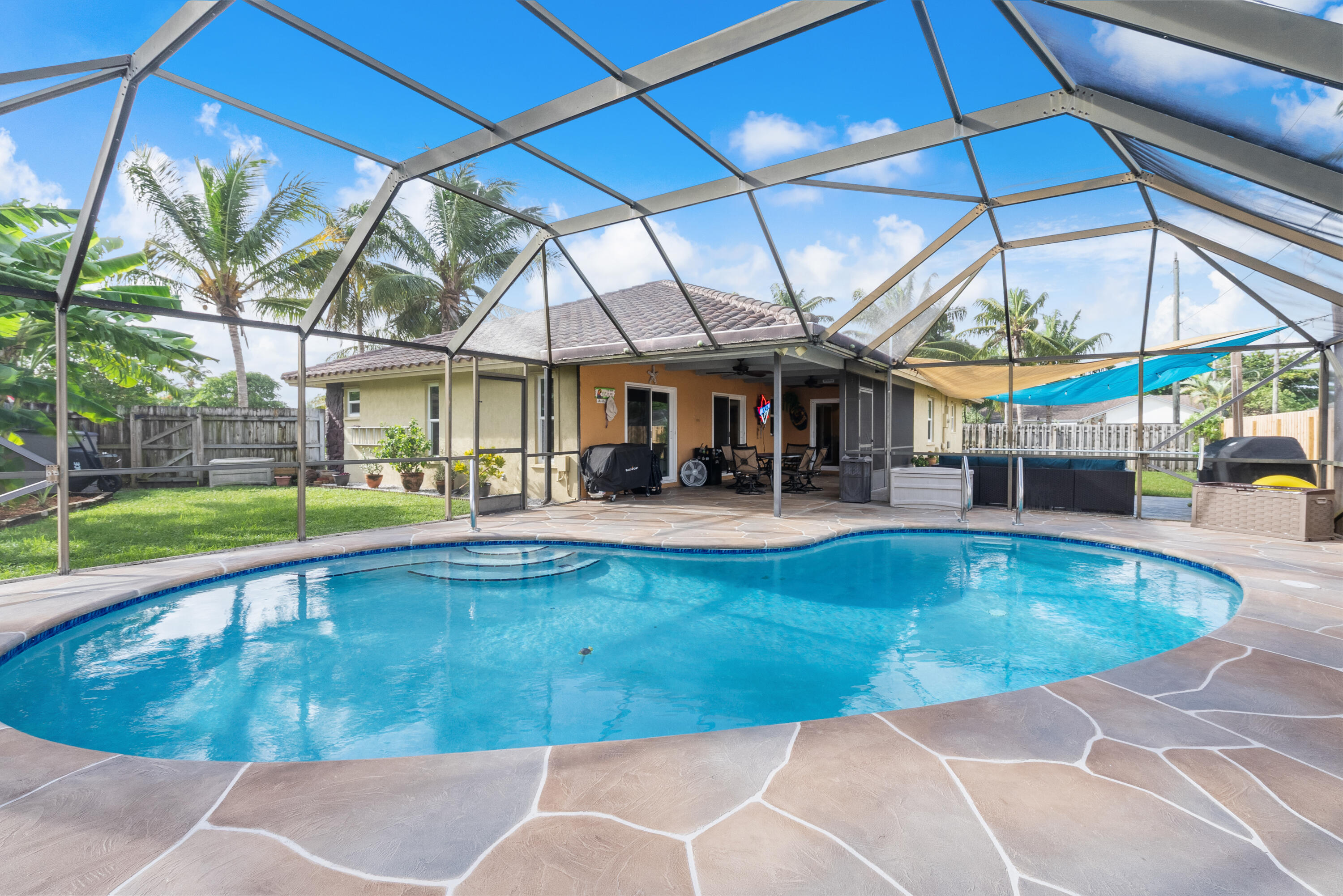 screened in pool screened in pool