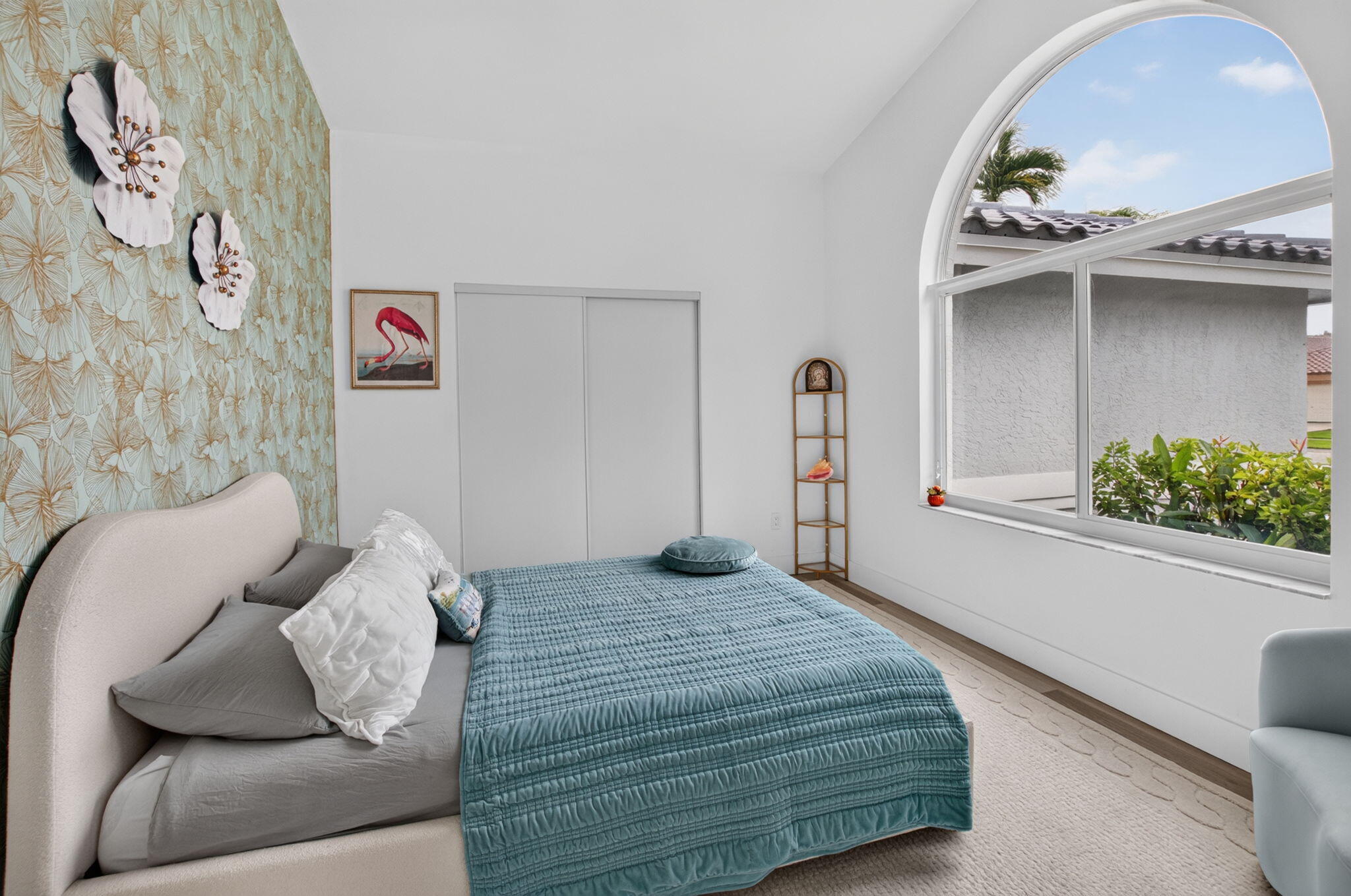 Secondary bedroom
